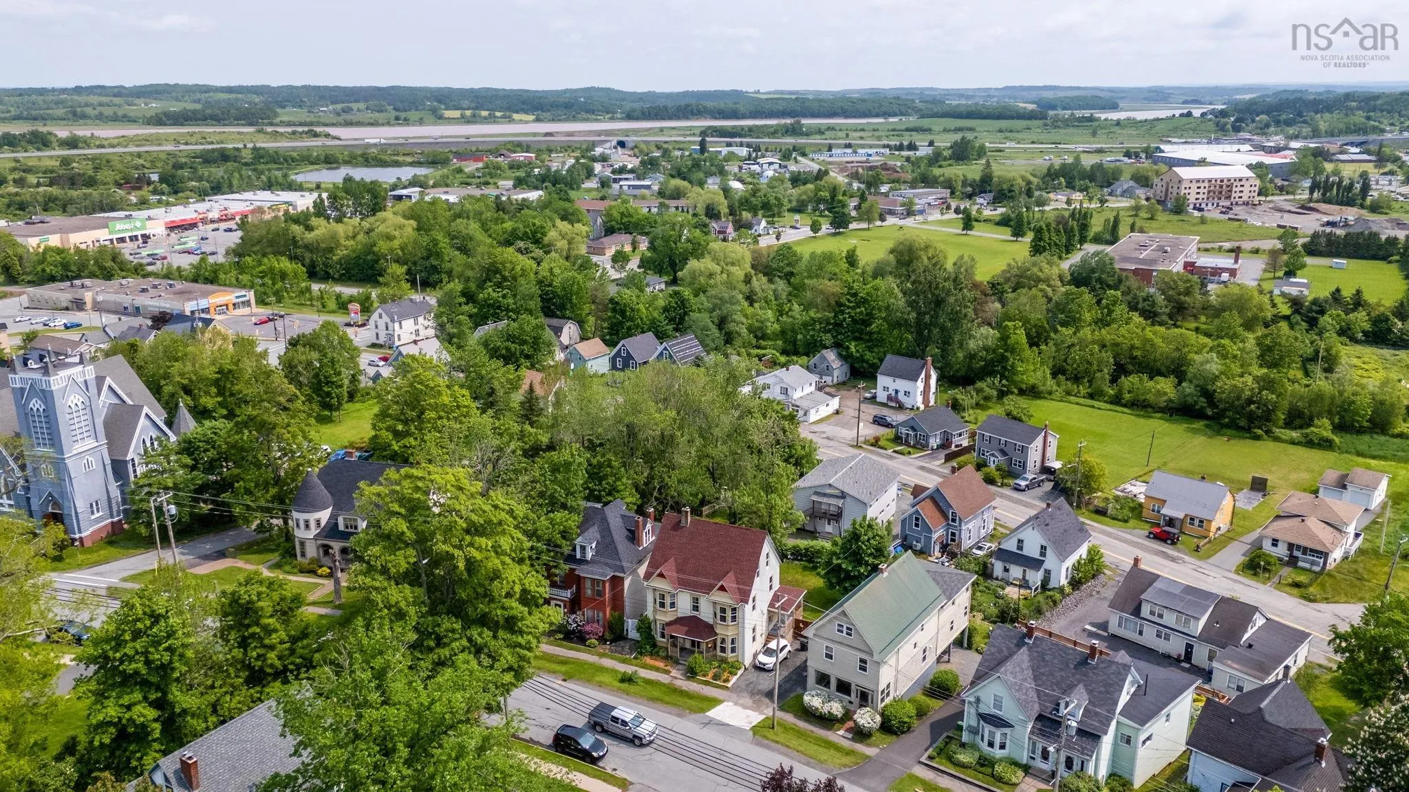 689 King Street, Windsor, NS B0N 2T0, ,Residential Income,For Sale,King Street,202518885