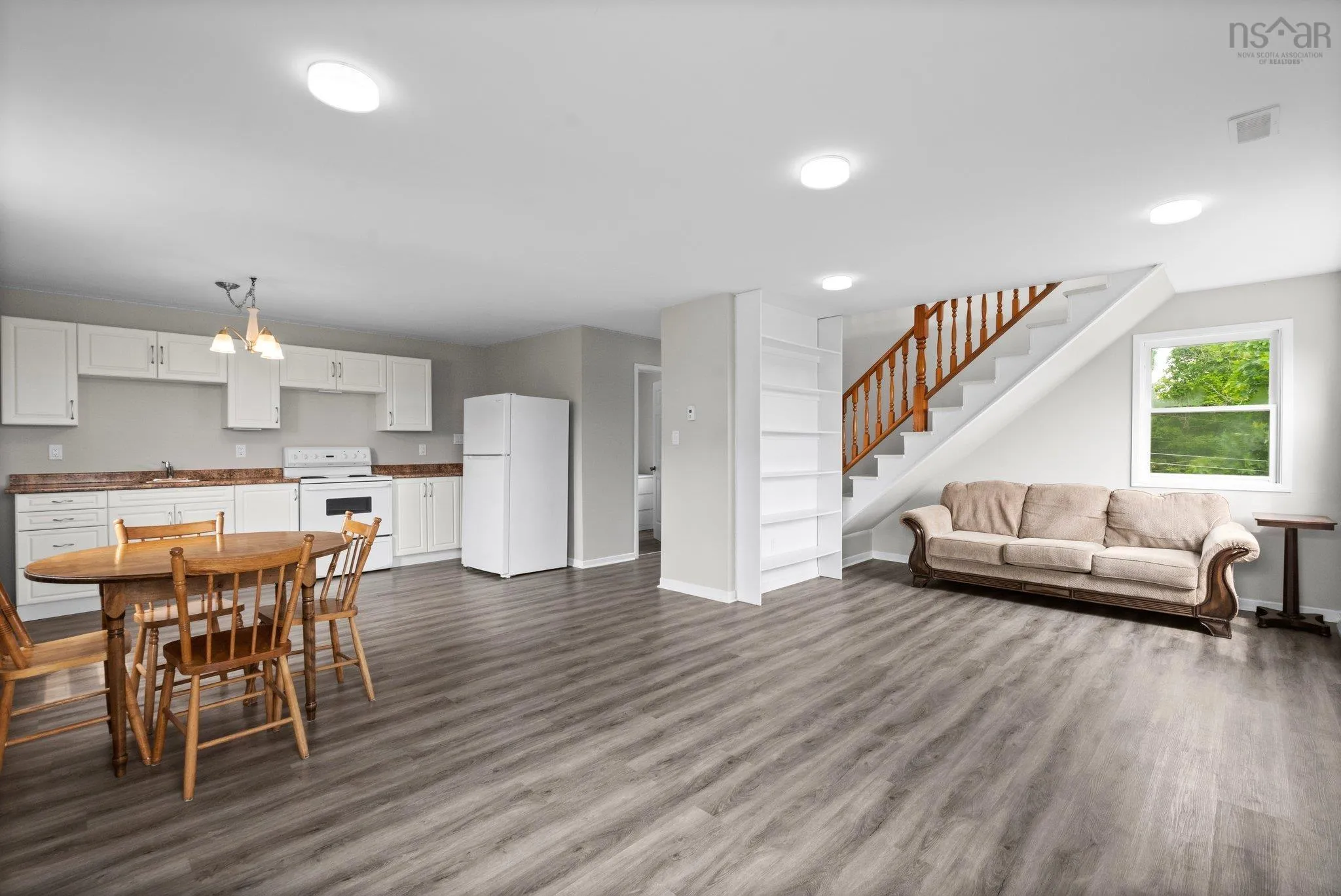 689 King Street, Windsor, NS B0N 2T0, ,Residential Income,For Sale,King Street,202518885
