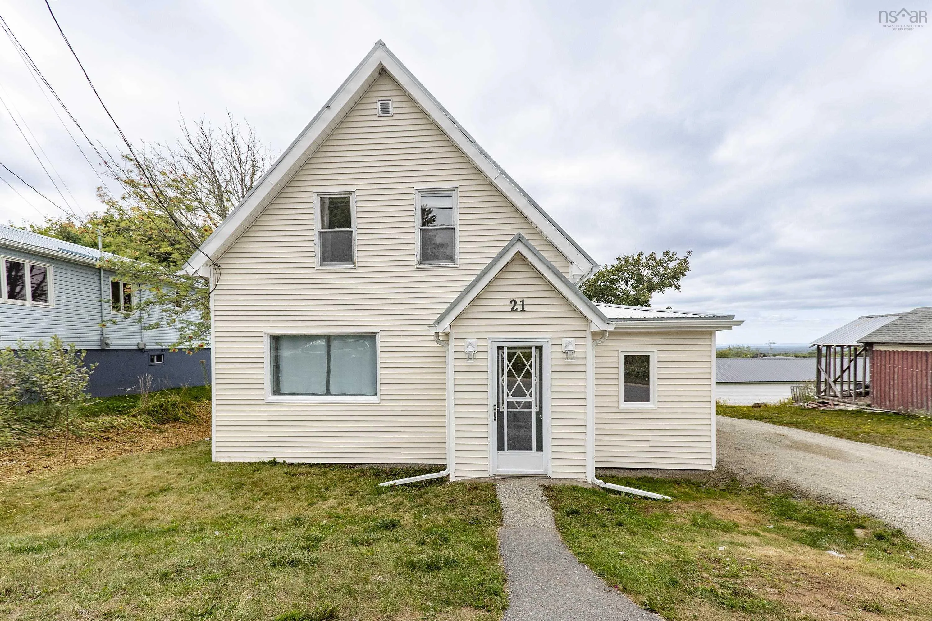 21 Mechanic Street, Springhill, NS B0M 1X0, 3 Bedrooms Bedrooms, ,2 BathroomsBathrooms,Residential,For Sale,Mechanic,202523358
