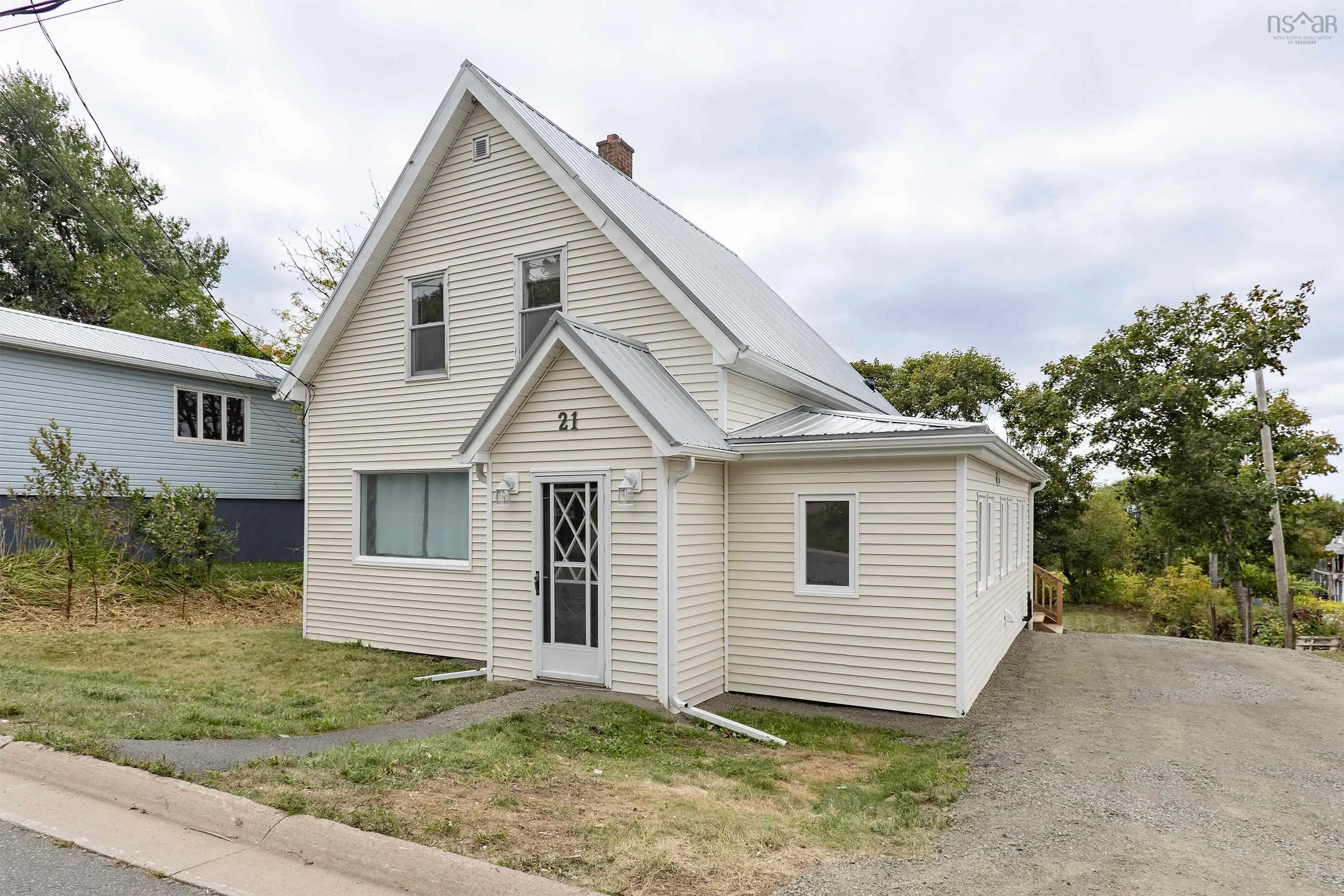21 Mechanic Street, Springhill, NS B0M 1X0, 3 Bedrooms Bedrooms, ,2 BathroomsBathrooms,Residential,For Sale,Mechanic,202523358