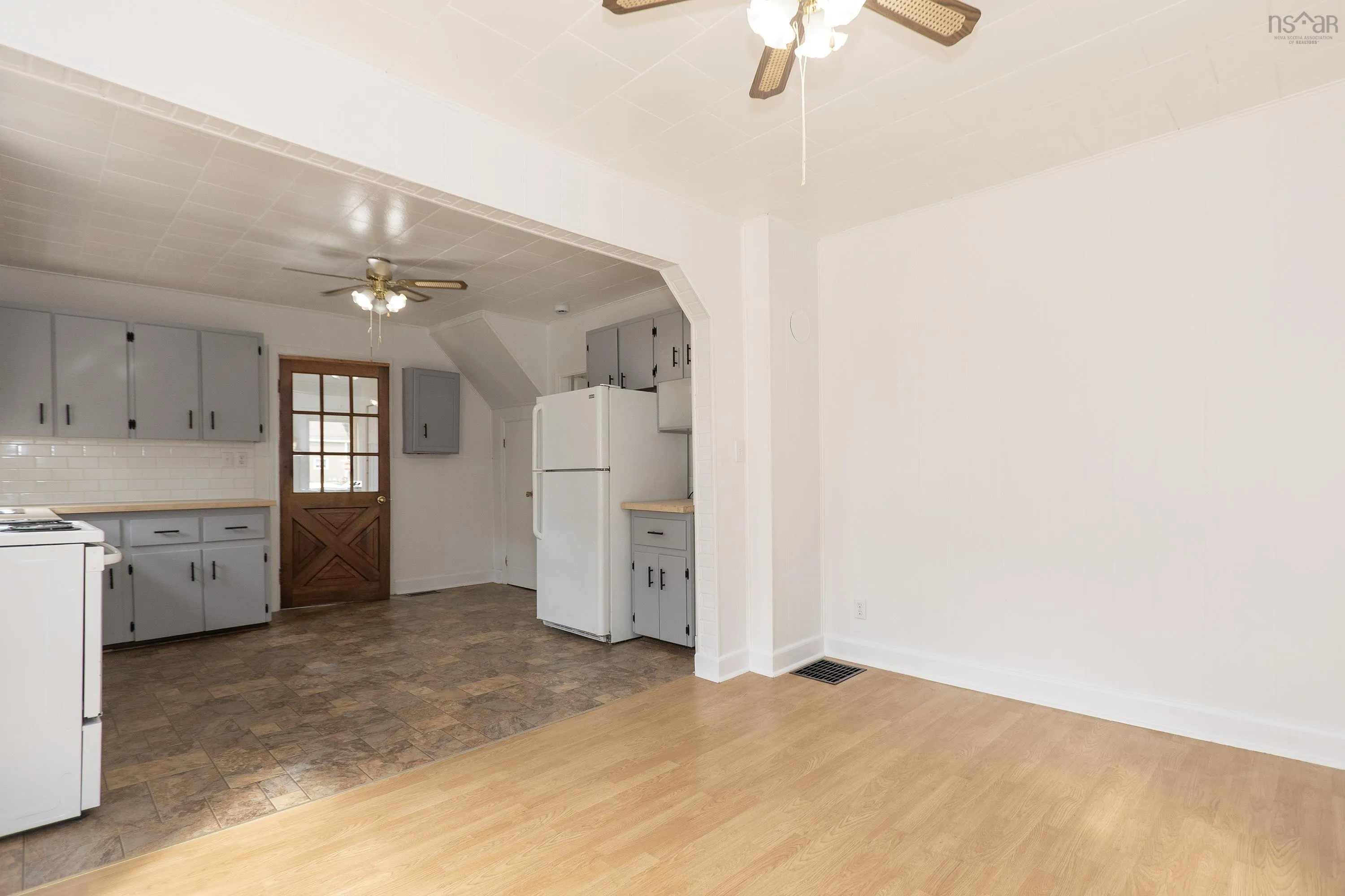 21 Mechanic Street, Springhill, NS B0M 1X0, 3 Bedrooms Bedrooms, ,2 BathroomsBathrooms,Residential,For Sale,Mechanic,202523358