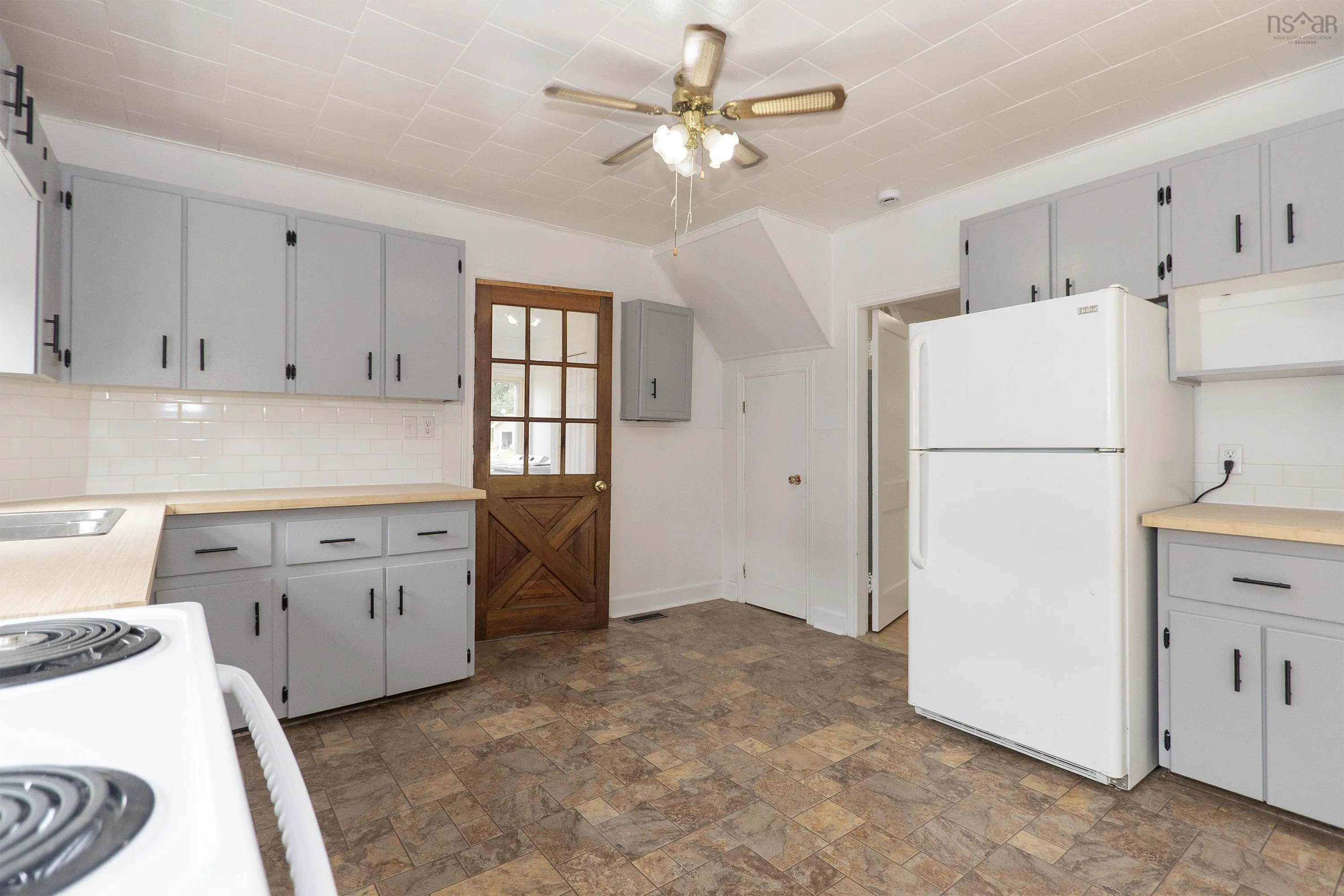 21 Mechanic Street, Springhill, NS B0M 1X0, 3 Bedrooms Bedrooms, ,2 BathroomsBathrooms,Residential,For Sale,Mechanic,202523358