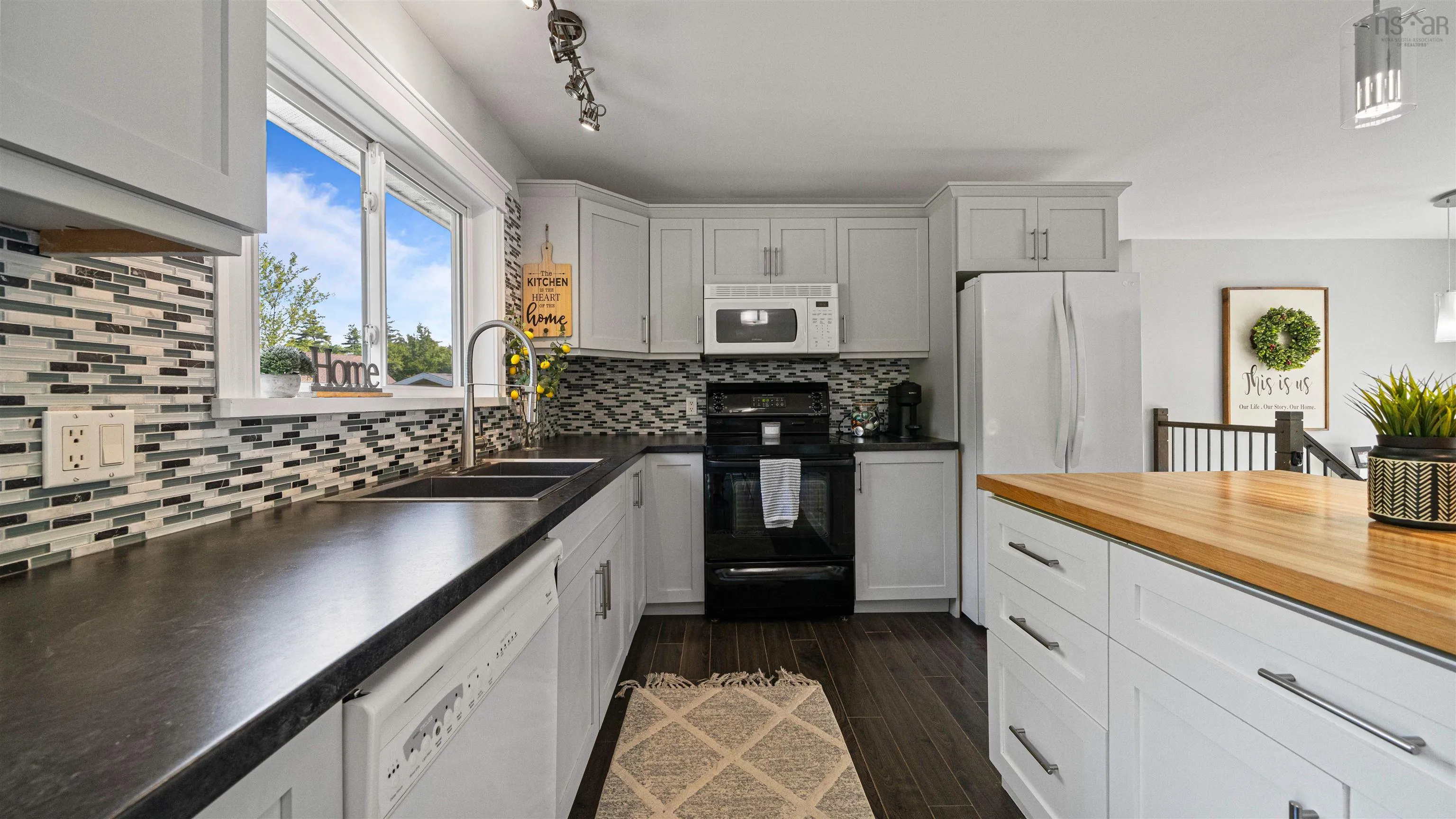 6 Norman Boulevard, Hammonds Plains, NS B4B 1N5, 4 Bedrooms Bedrooms, ,2 BathroomsBathrooms,Residential,For Sale,Norman,202519156