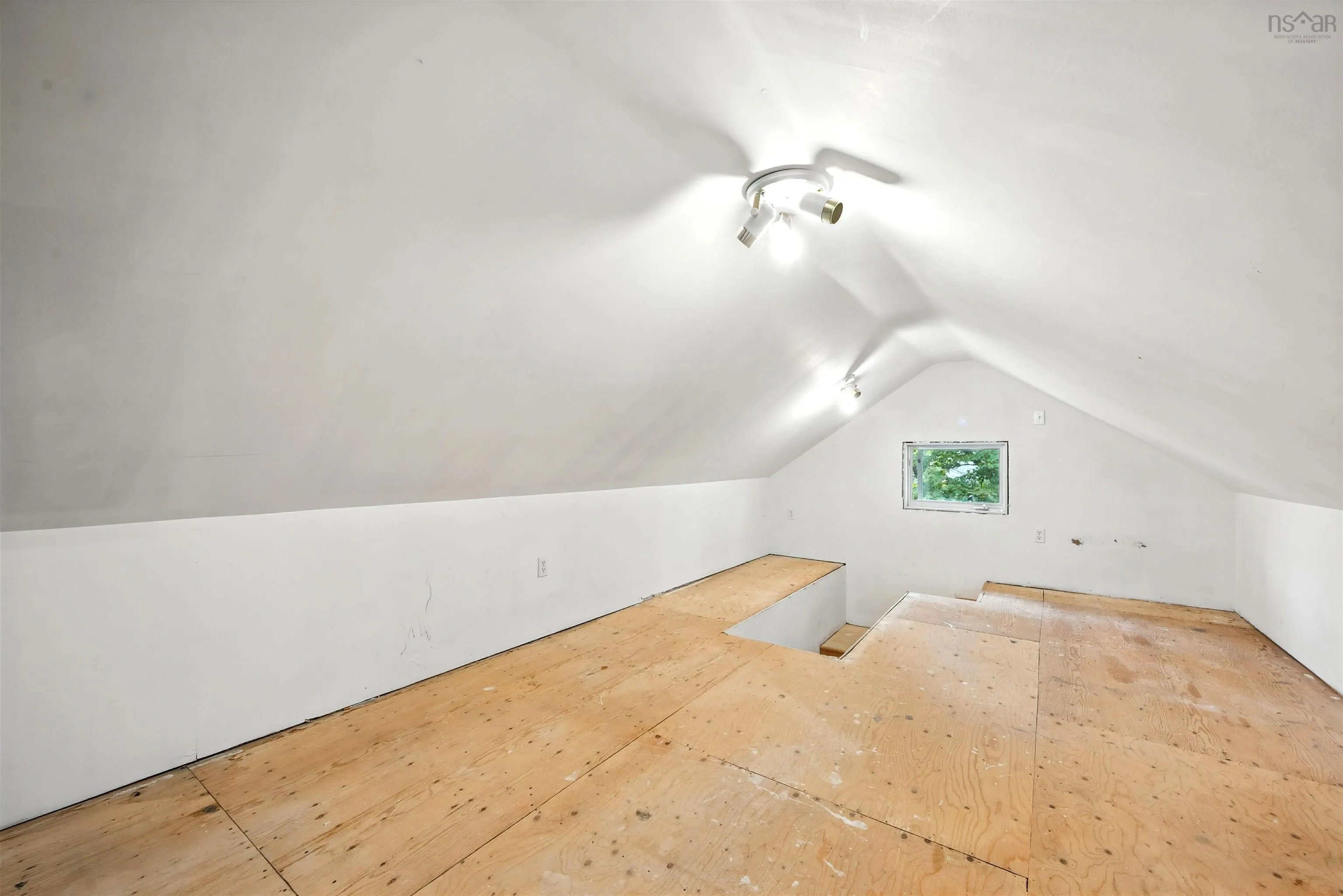 6268 Yale Street, Halifax, NS B3L 1E1, 2 Bedrooms Bedrooms, ,2 BathroomsBathrooms,Residential,For Sale,Yale,202522855
