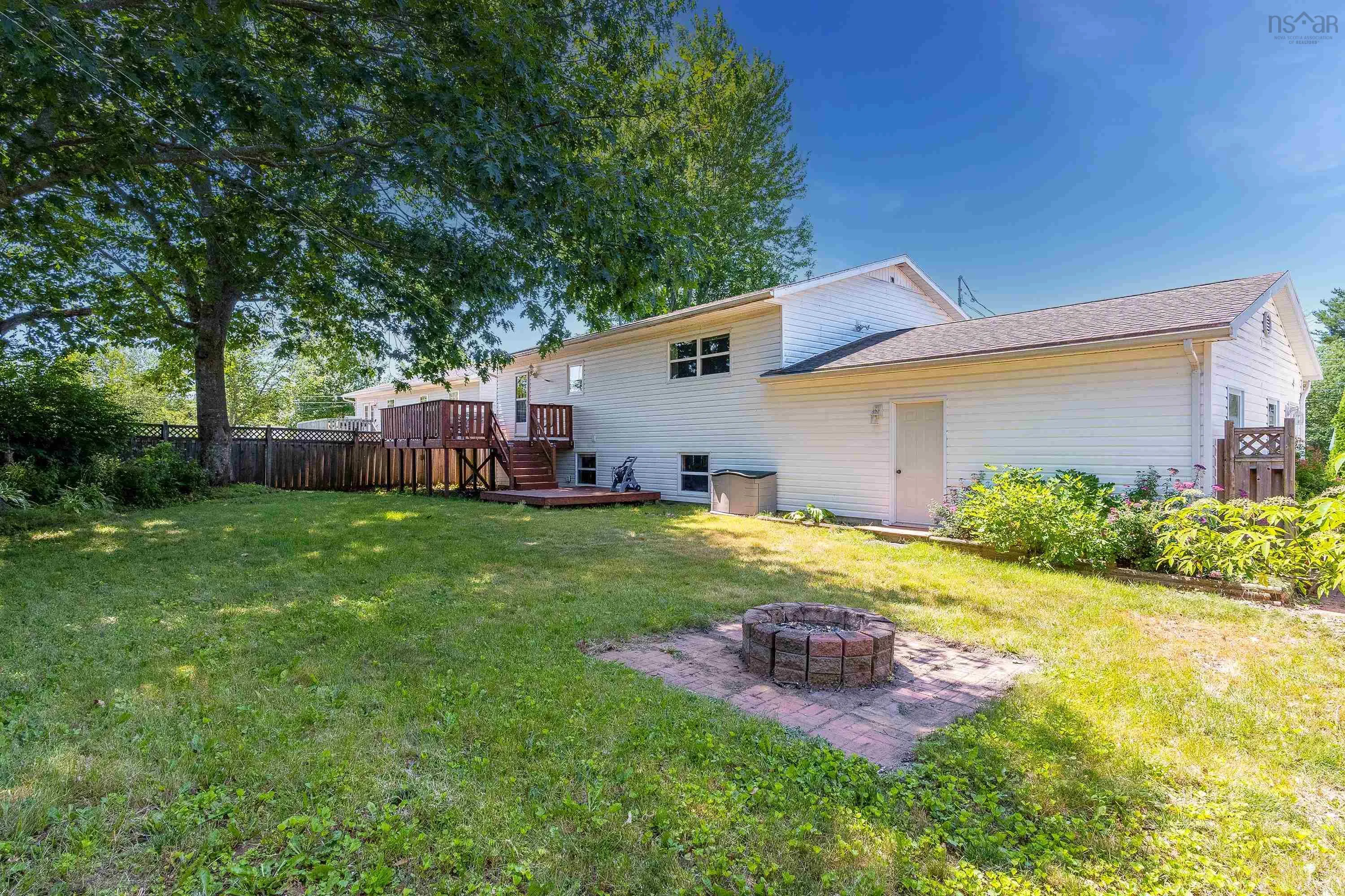 115 Sunset Drive, Kingston, NS B0P 1R0, 3 Bedrooms Bedrooms, ,2 BathroomsBathrooms,Residential,For Sale,Sunset,202517762