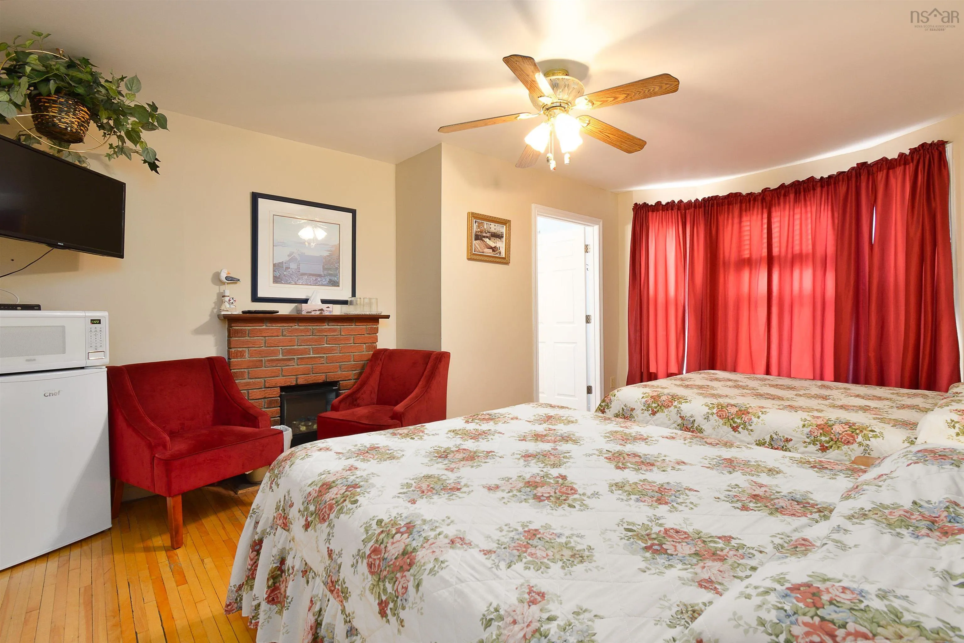 121 & 123 Pierce Street, North Sydney, NS B2A 1P4, 2 Bedrooms Bedrooms, ,Residential Income,For Sale,Pierce,202521458