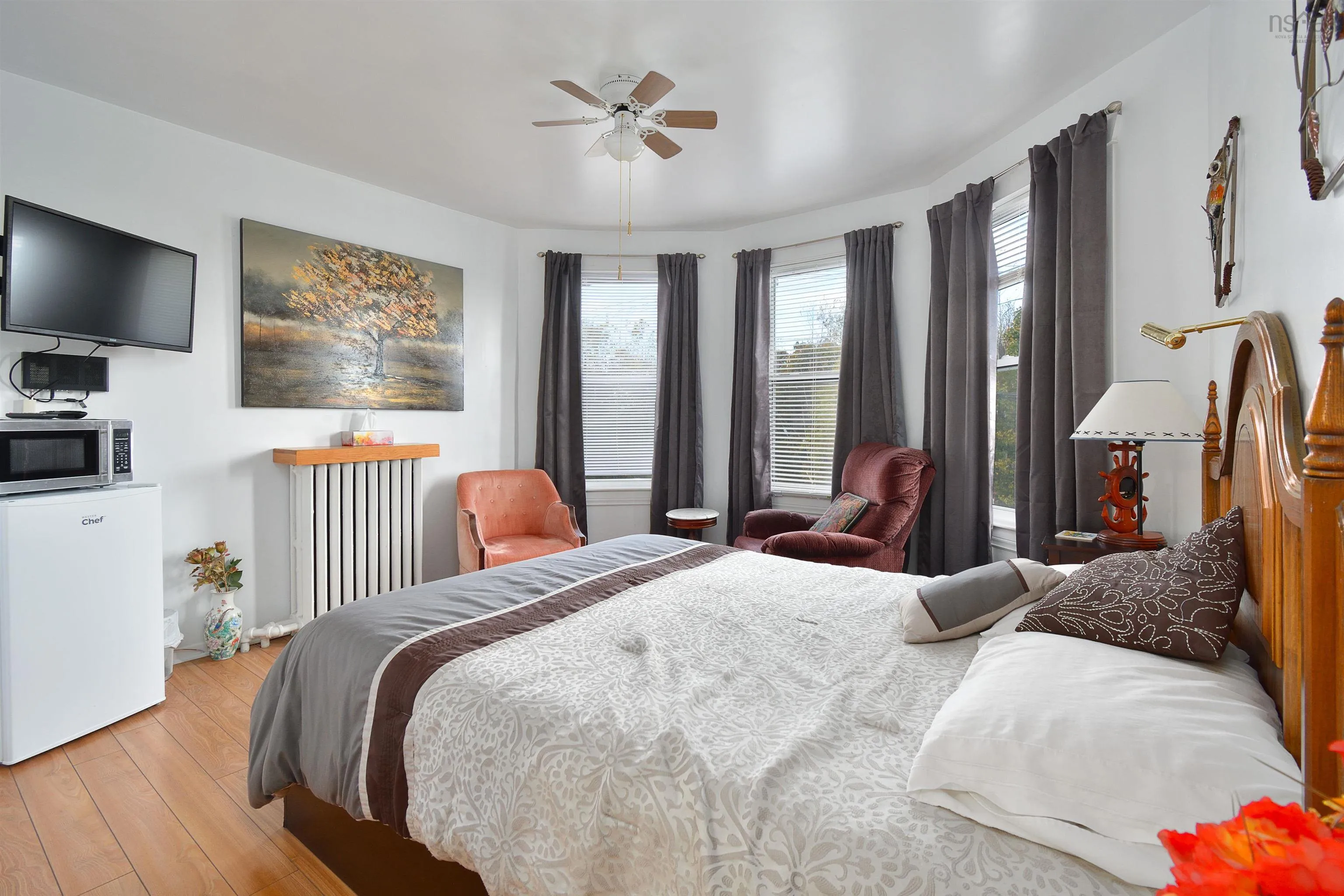 121 & 123 Pierce Street, North Sydney, NS B2A 1P4, 2 Bedrooms Bedrooms, ,Residential Income,For Sale,Pierce,202521458