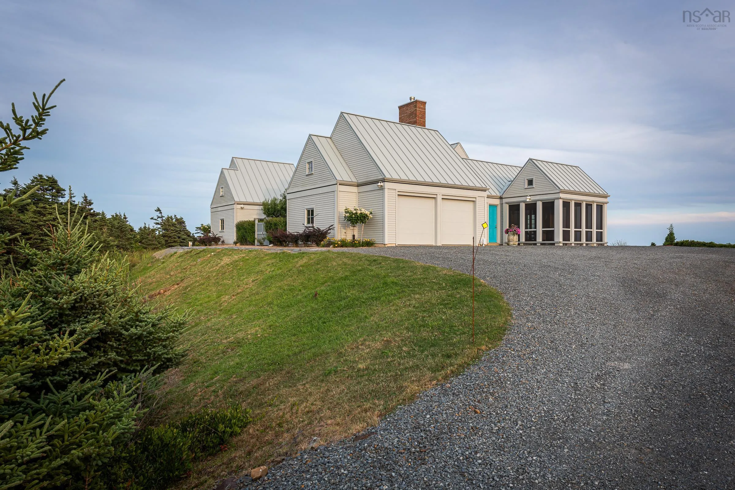 604 Middle Road Road, Kingsburg, NS B0J 2X0, 3 Bedrooms Bedrooms, ,4 BathroomsBathrooms,Residential,For Sale,Middle Road,202523709
