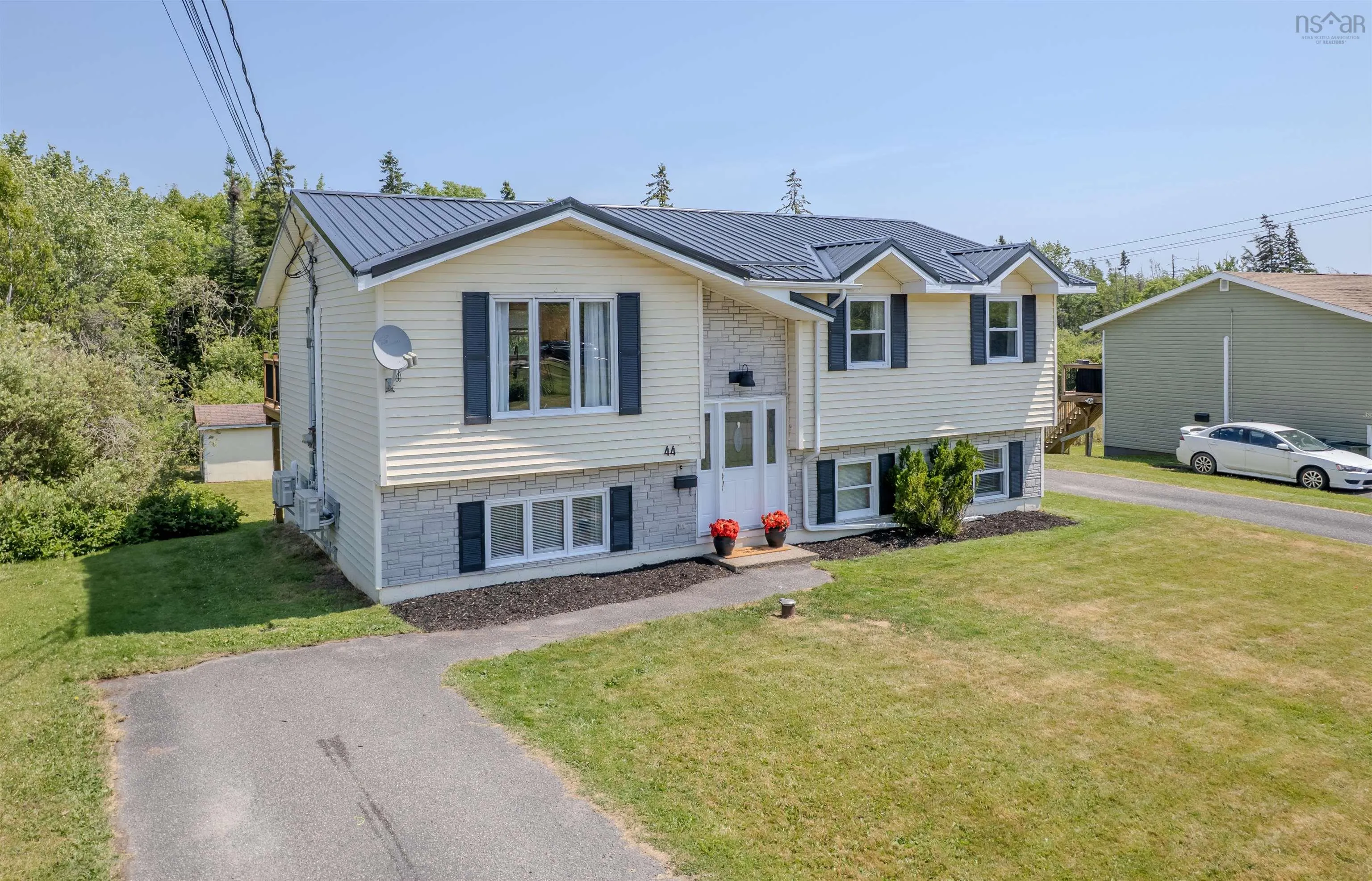 42-44 Daley Drive, Coxheath, NS B1R 2J4, 5 Bedrooms Bedrooms, ,2 BathroomsBathrooms,Residential,For Sale,Daley,202519161