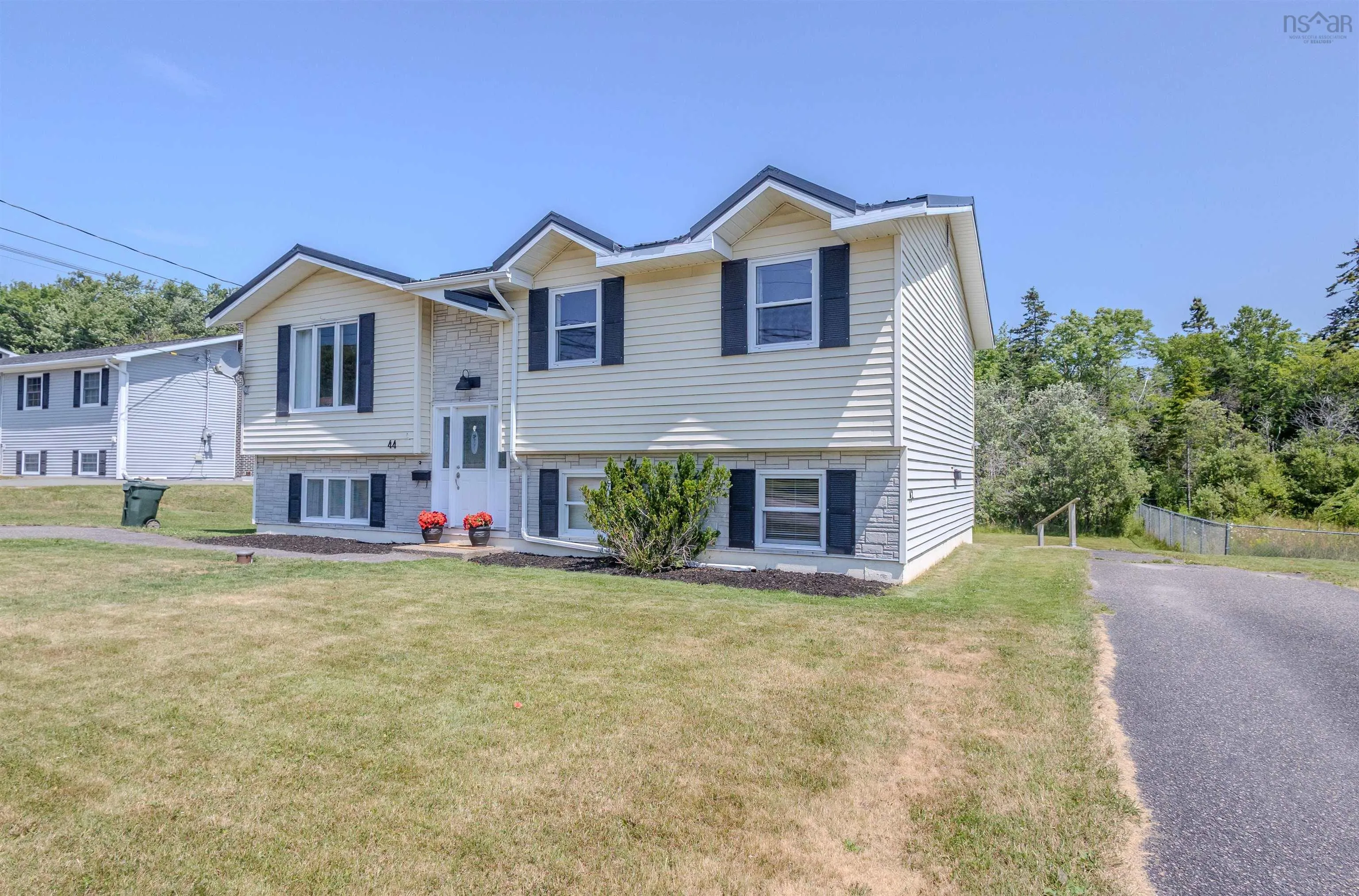 42-44 Daley Drive, Coxheath, NS B1R 2J4, 5 Bedrooms Bedrooms, ,2 BathroomsBathrooms,Residential,For Sale,Daley,202519161