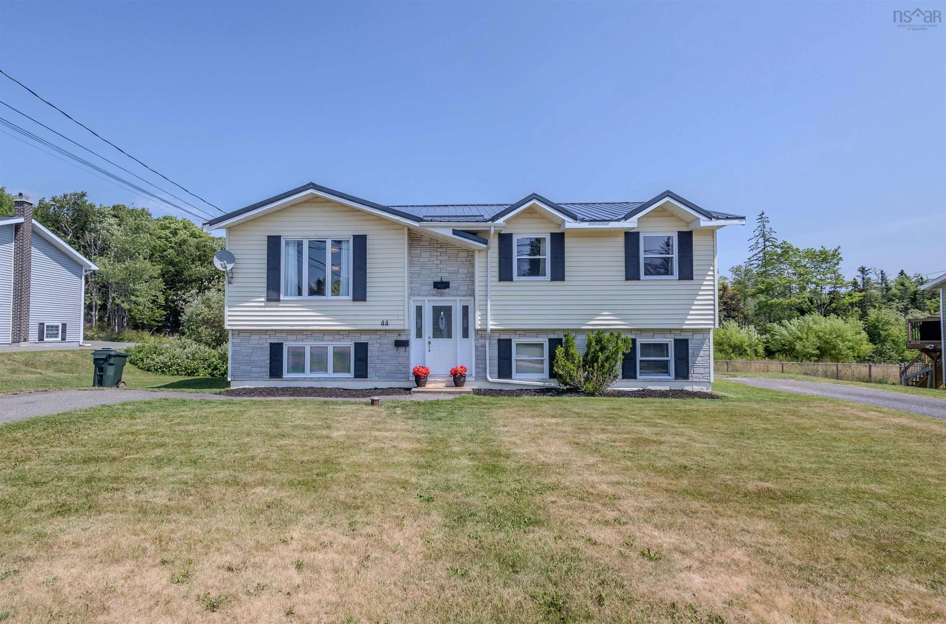42-44 Daley Drive, Coxheath, NS B1R 2J4, 5 Bedrooms Bedrooms, ,2 BathroomsBathrooms,Residential,For Sale,Daley,202519161