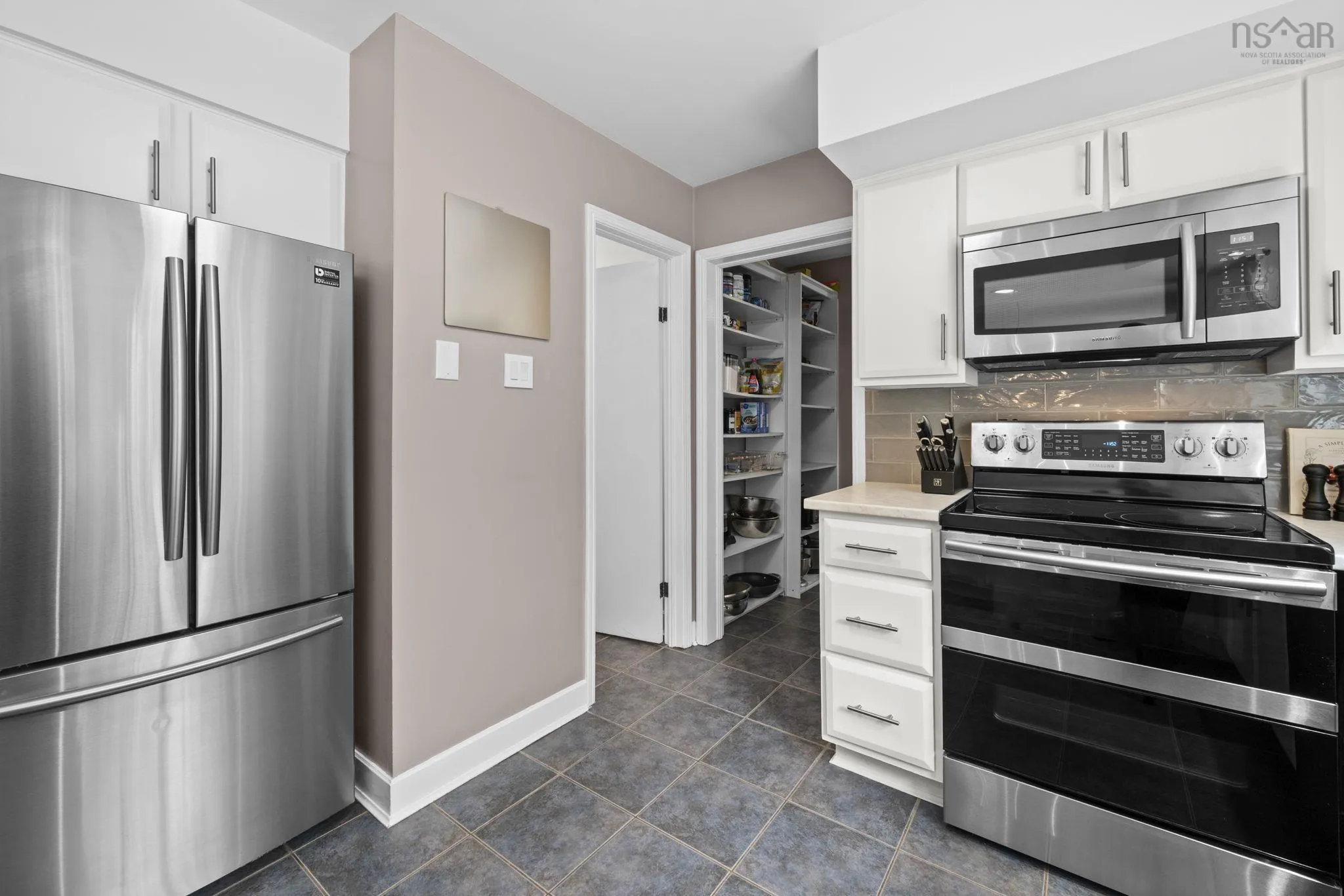 70 Carlheath Drive, Wellington, NS B2T 1J4, 5 Bedrooms Bedrooms, ,3 BathroomsBathrooms,Residential,For Sale,Carlheath,202517493