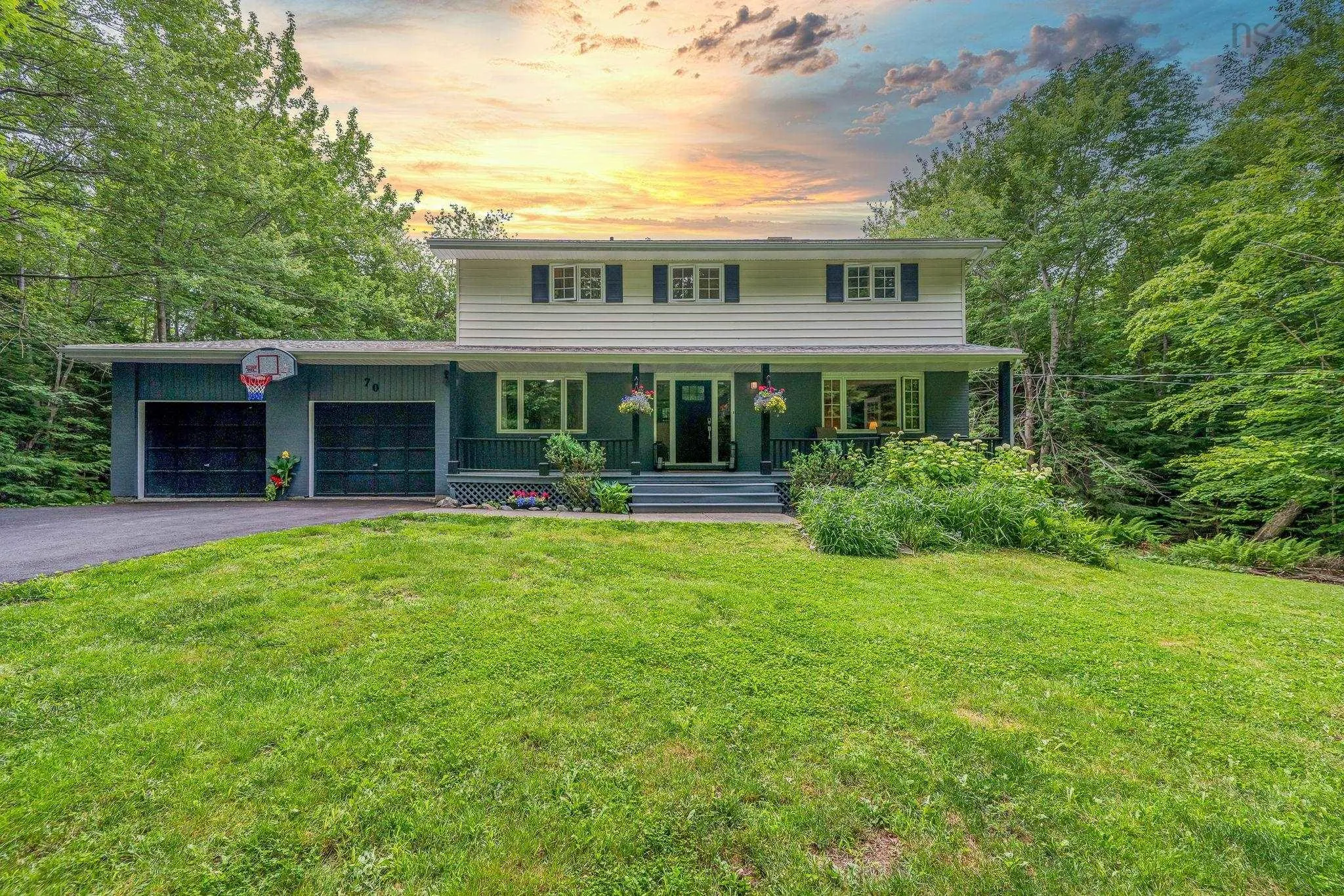 70 Carlheath Drive, Wellington, NS B2T 1J4, 5 Bedrooms Bedrooms, ,3 BathroomsBathrooms,Residential,For Sale,Carlheath,202517493