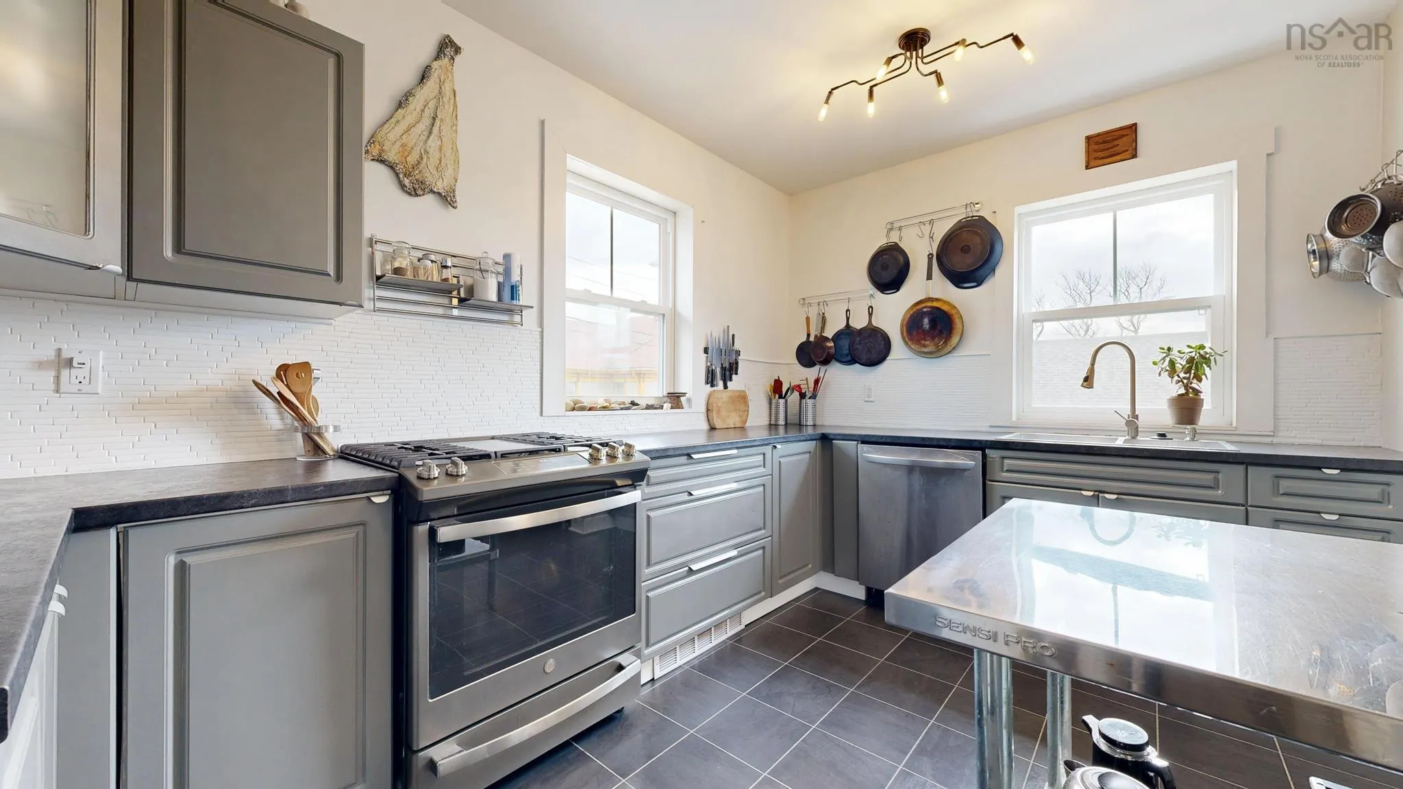 306 Lincoln Street, Lunenburg Ns B0j 2c0, 5 Bedrooms Bedrooms, ,5 BathroomsBathrooms,Residential,For Sale,Lincoln,202509768