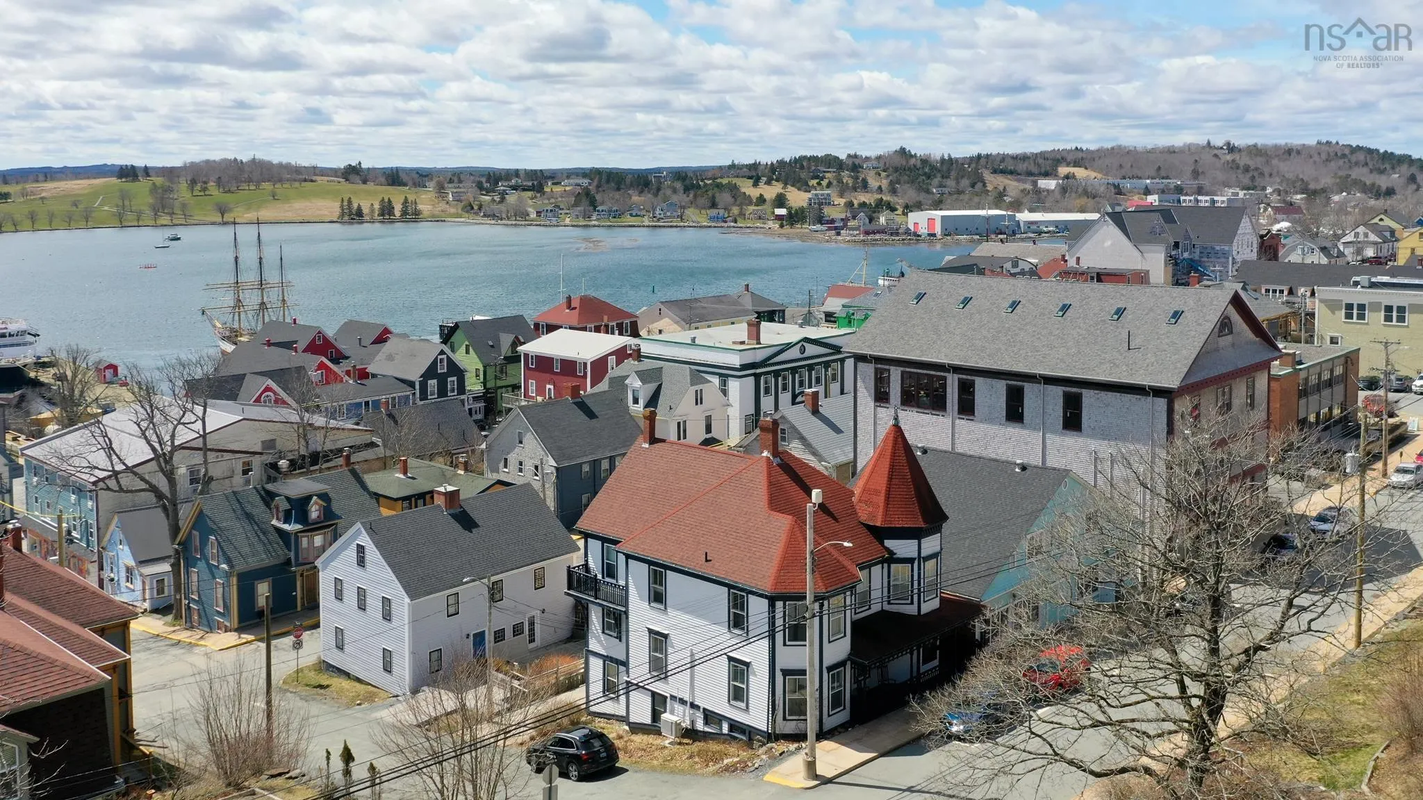 306 Lincoln Street, Lunenburg Ns B0j 2c0, 5 Bedrooms Bedrooms, ,5 BathroomsBathrooms,Residential,For Sale,Lincoln,202509768