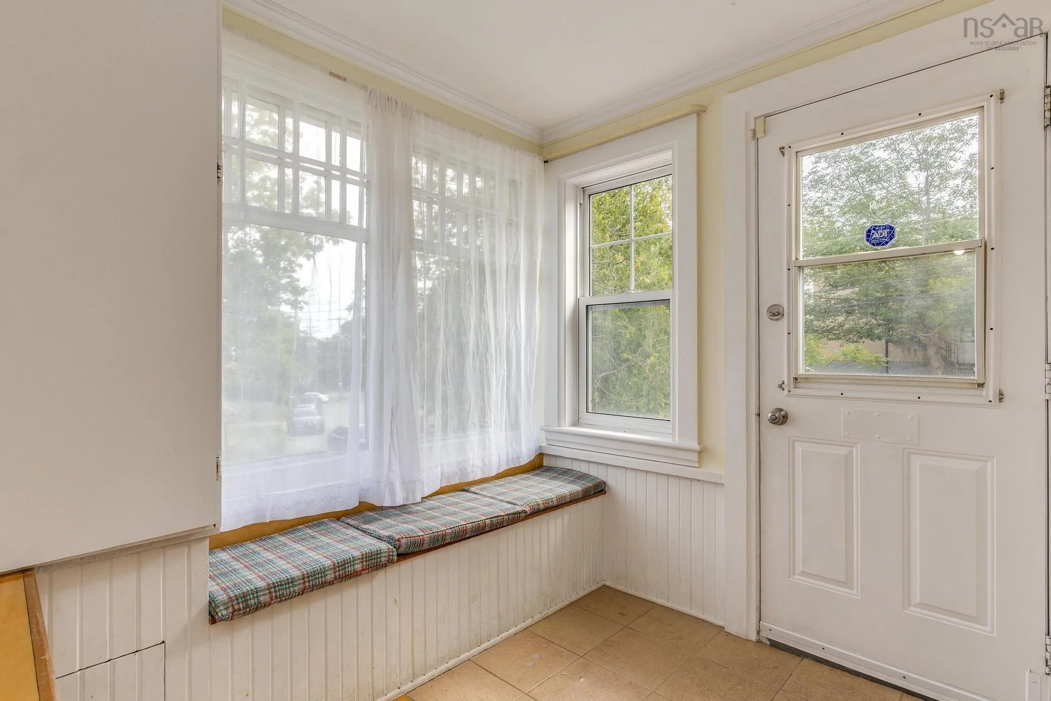 17 Melrose Avenue, Halifax, NS B3N 2E3, 3 Bedrooms Bedrooms, ,3 BathroomsBathrooms,Residential,For Sale,Melrose,202523062