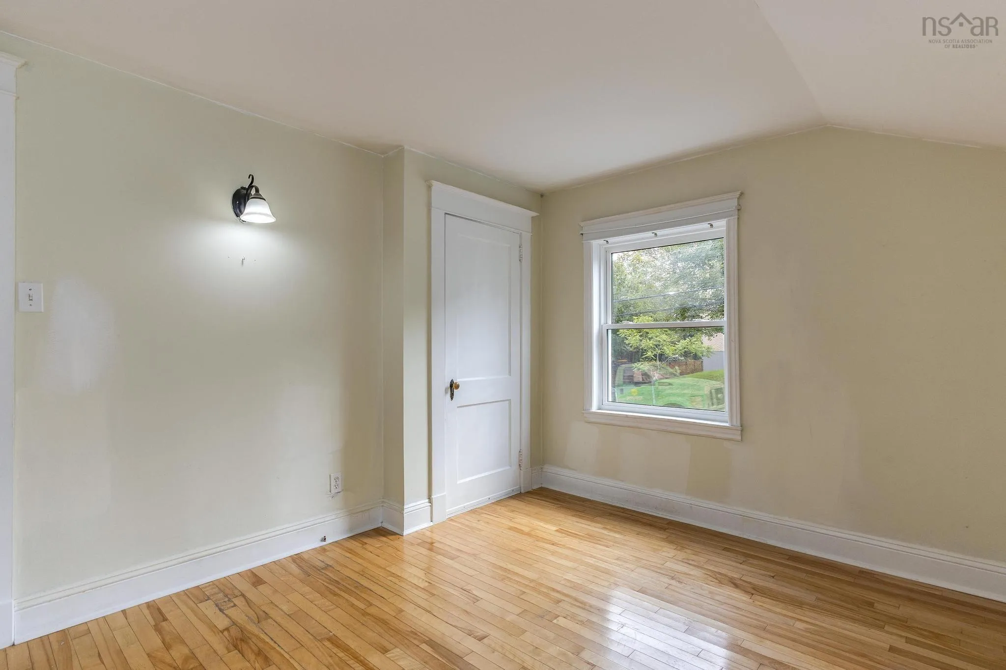 17 Melrose Avenue, Halifax, NS B3N 2E3, 3 Bedrooms Bedrooms, ,3 BathroomsBathrooms,Residential,For Sale,Melrose,202523062