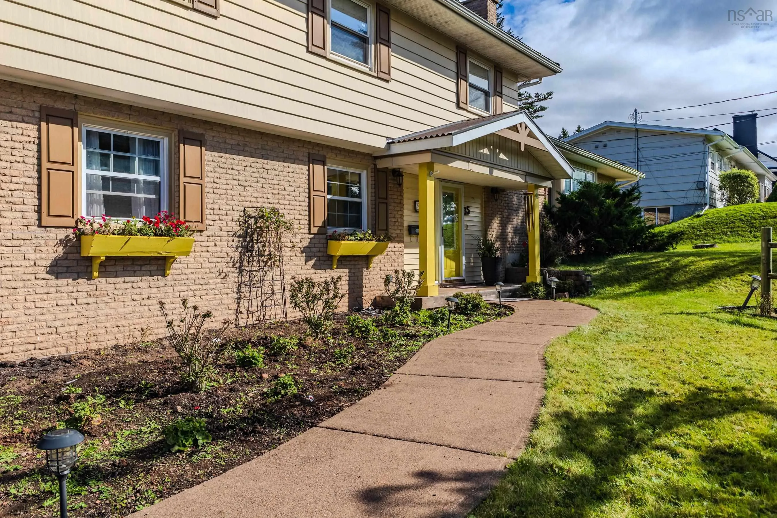 35 Grandview Dr, Truro Ns B2n 3n5, 6 Bedrooms Bedrooms, ,4 BathroomsBathrooms,Residential,For Sale,Grandview Dr,202506184