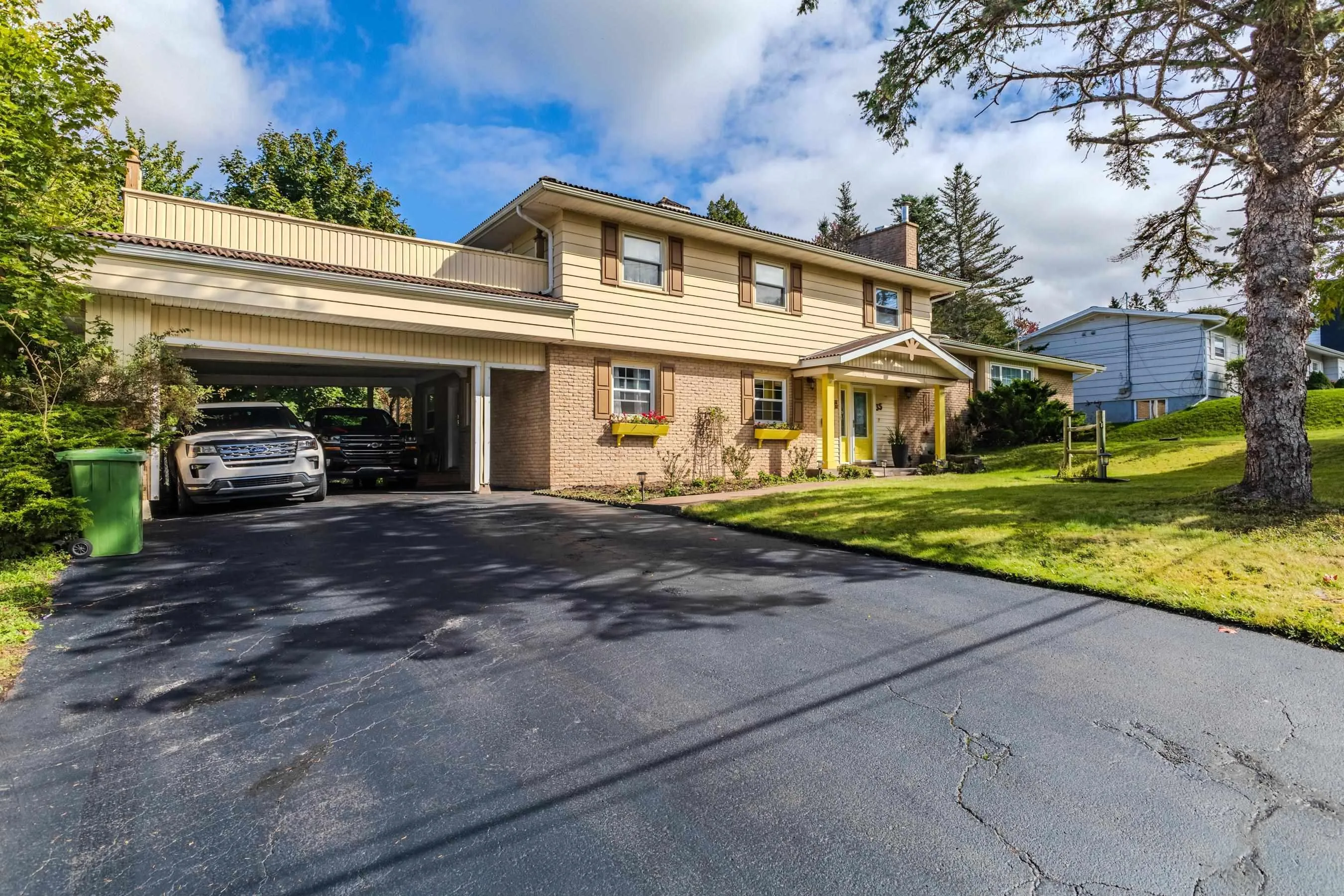 35 Grandview Dr, Truro Ns B2n 3n5, 6 Bedrooms Bedrooms, ,4 BathroomsBathrooms,Residential,For Sale,Grandview Dr,202506184