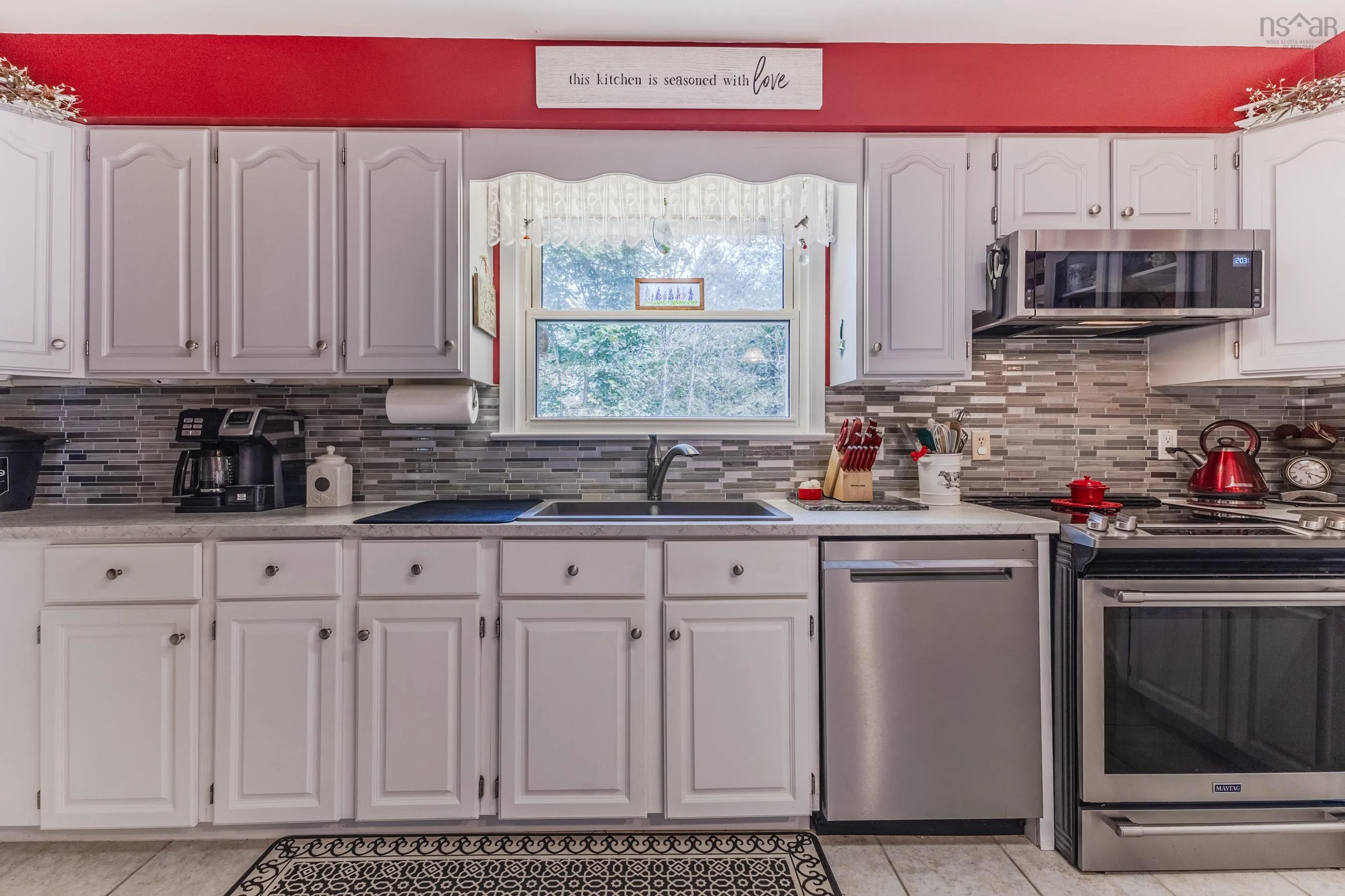 35 Grandview Dr, Truro Ns B2n 3n5, 6 Bedrooms Bedrooms, ,4 BathroomsBathrooms,Residential,For Sale,Grandview Dr,202506184
