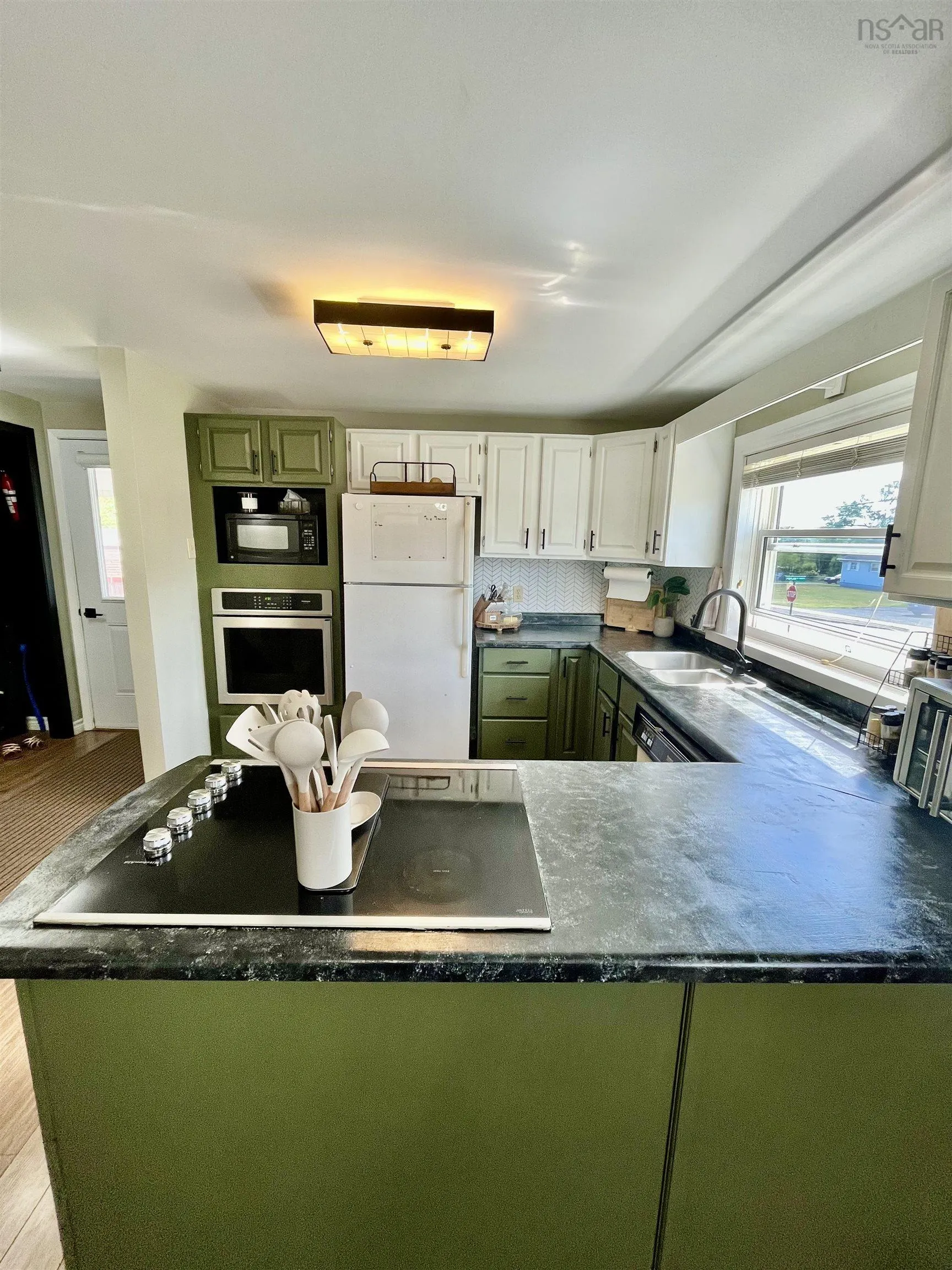 72 Acadia Avenue, Stellarton, NS B0K 1S0, 4 Bedrooms Bedrooms, ,2 BathroomsBathrooms,Residential,For Sale,Acadia,202521528