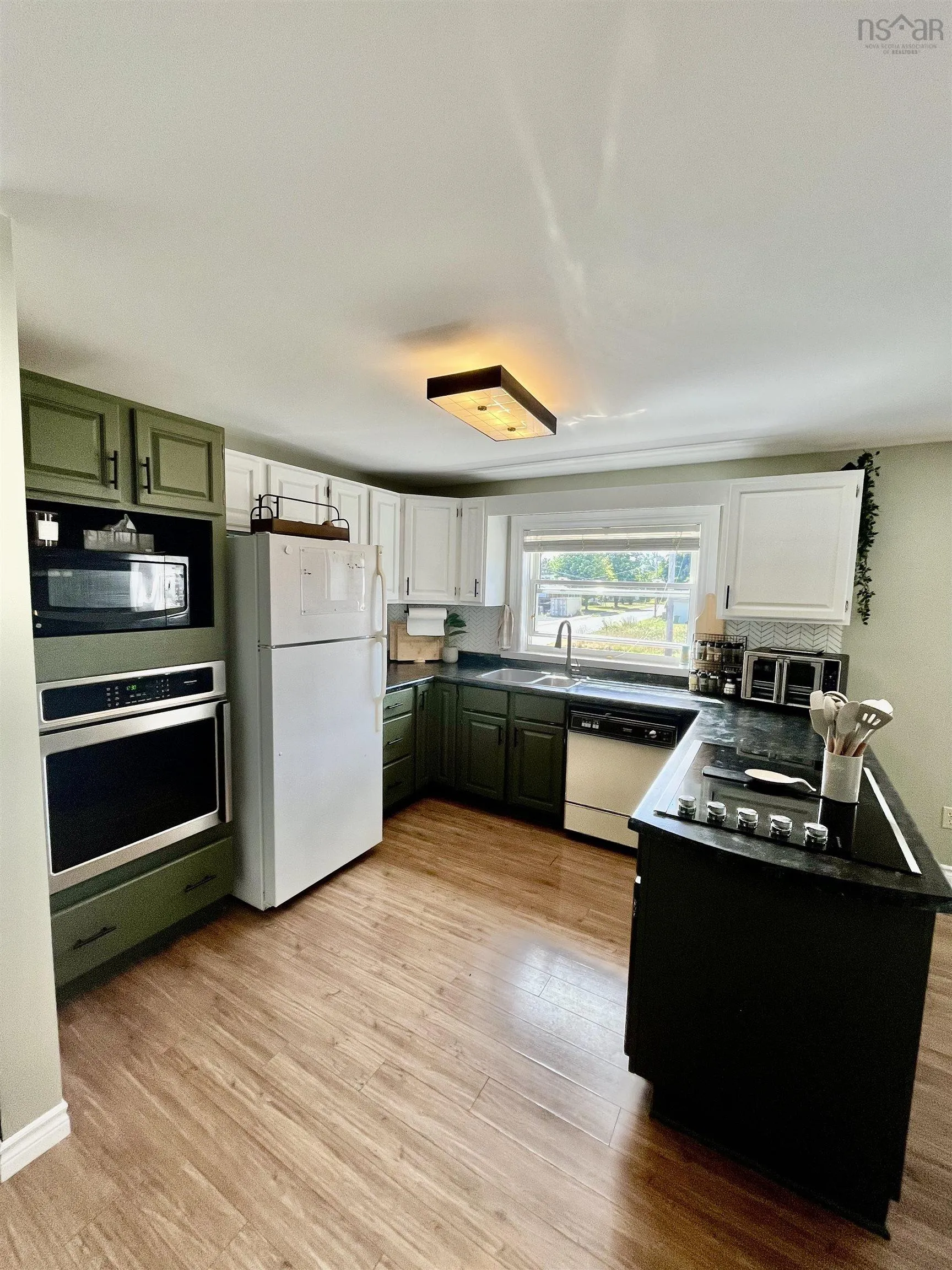 72 Acadia Avenue, Stellarton, NS B0K 1S0, 4 Bedrooms Bedrooms, ,2 BathroomsBathrooms,Residential,For Sale,Acadia,202521528