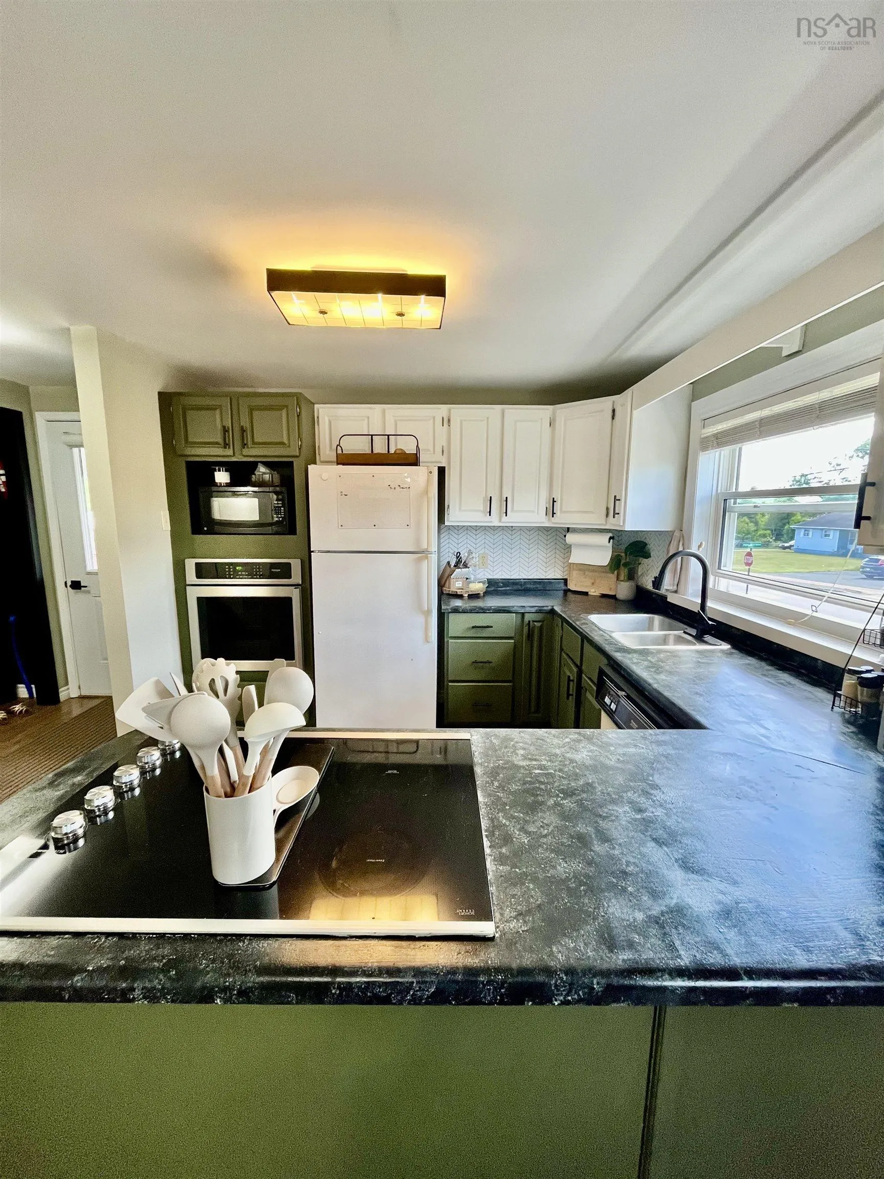 72 Acadia Avenue, Stellarton, NS B0K 1S0, 4 Bedrooms Bedrooms, ,2 BathroomsBathrooms,Residential,For Sale,Acadia,202521528