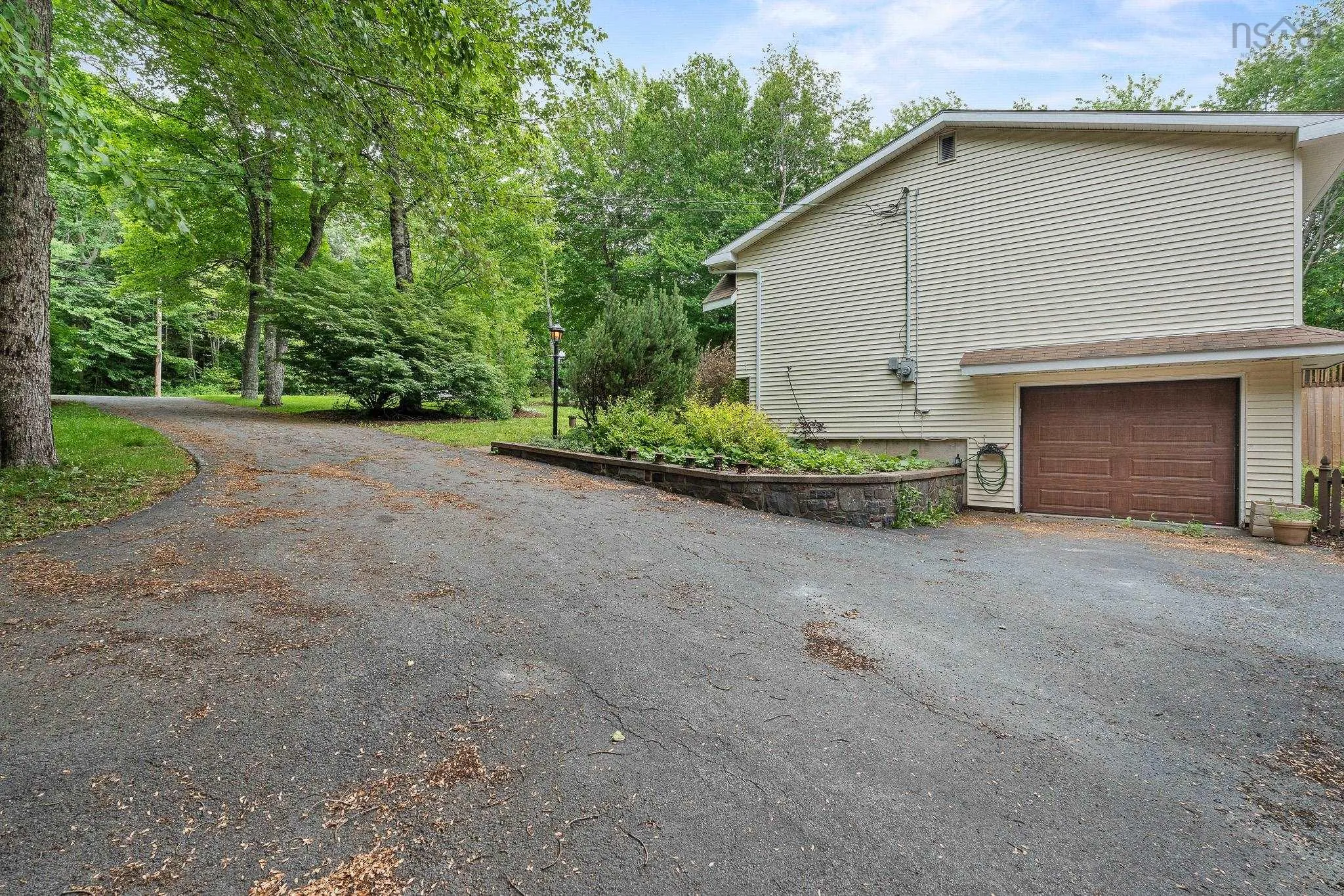 239 Howe Avenue, Fall River, NS B2T 1H7, 4 Bedrooms Bedrooms, ,3 BathroomsBathrooms,Residential,For Sale,Howe,202516405