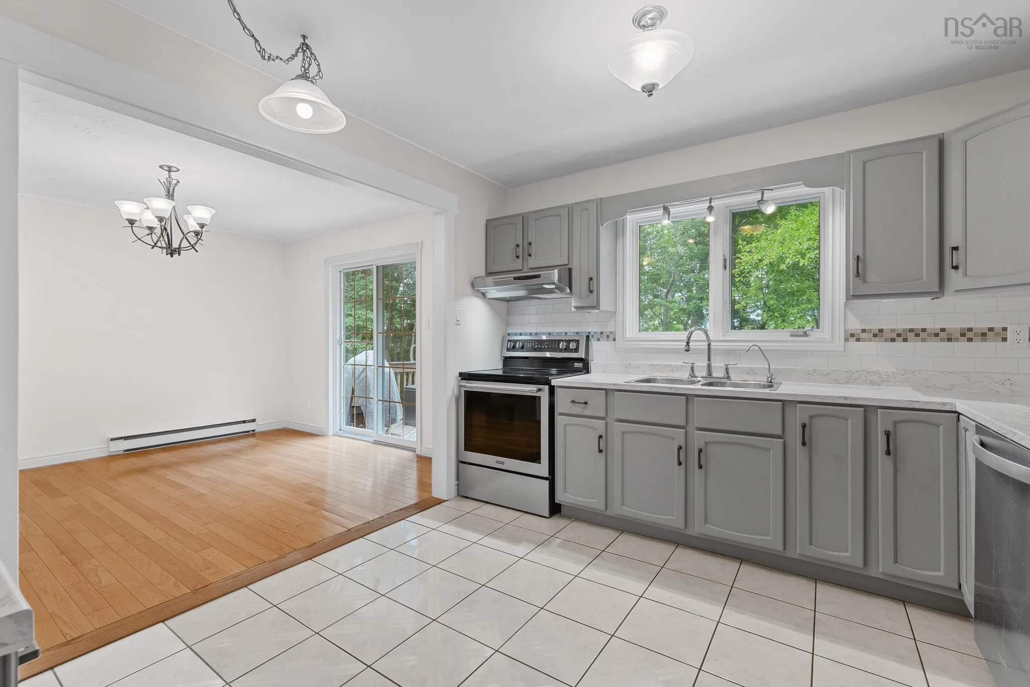239 Howe Avenue, Fall River, NS B2T 1H7, 4 Bedrooms Bedrooms, ,3 BathroomsBathrooms,Residential,For Sale,Howe,202516405