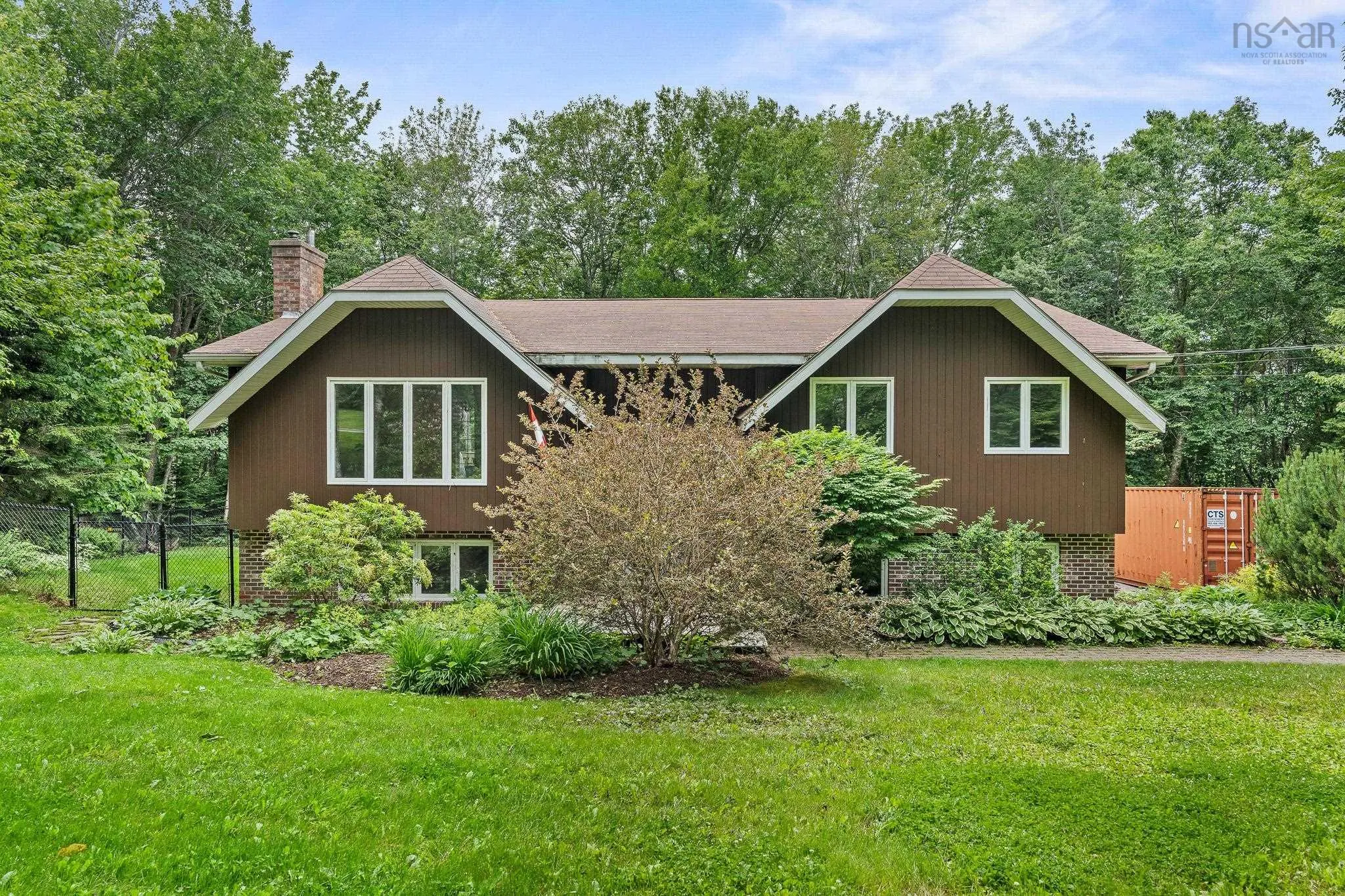 239 Howe Avenue, Fall River, NS B2T 1H7, 4 Bedrooms Bedrooms, ,3 BathroomsBathrooms,Residential,For Sale,Howe,202516405
