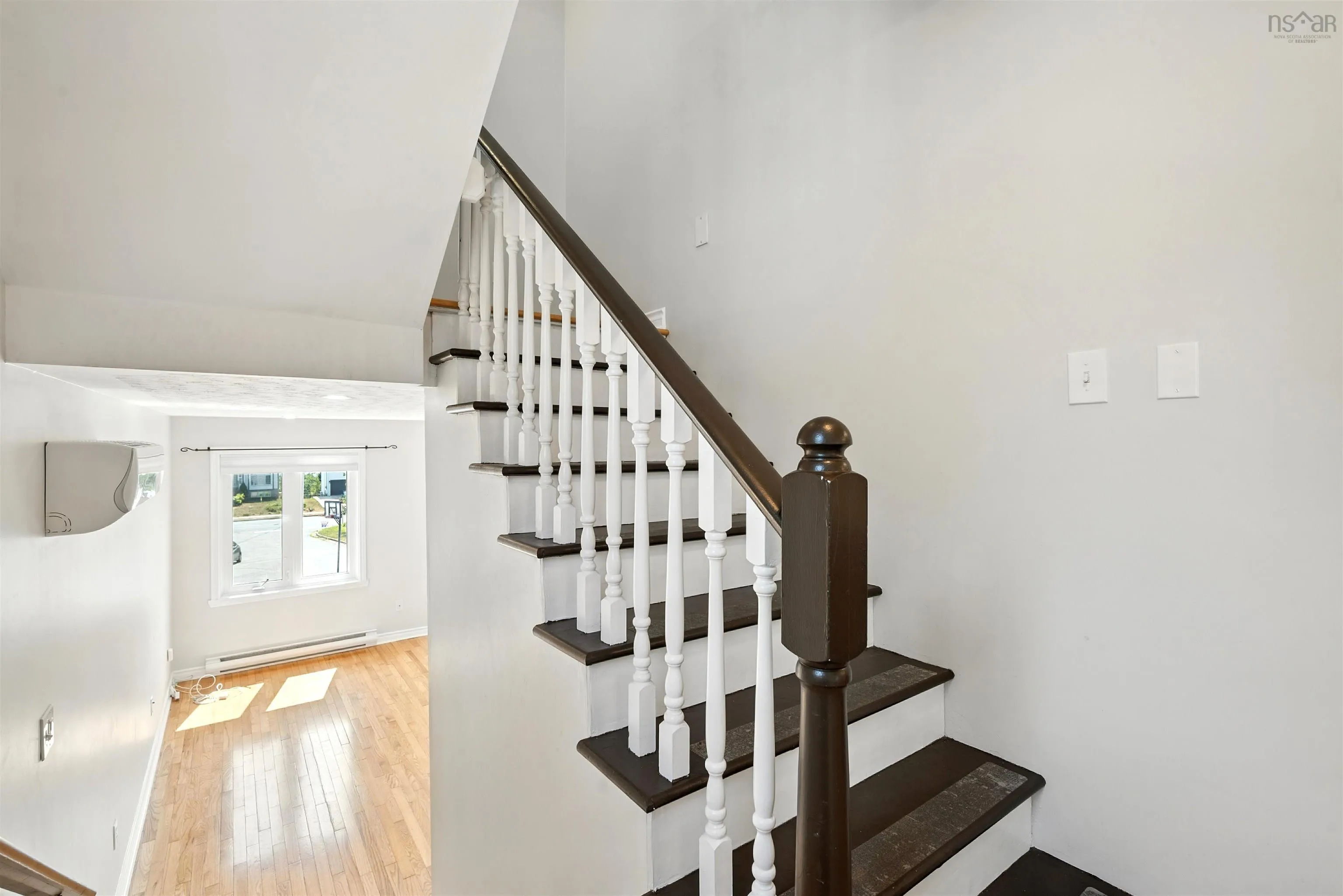 21 Lively Court, Bedford, NS B4A 3J6, 3 Bedrooms Bedrooms, ,3 BathroomsBathrooms,Residential,For Sale,Lively,202520573