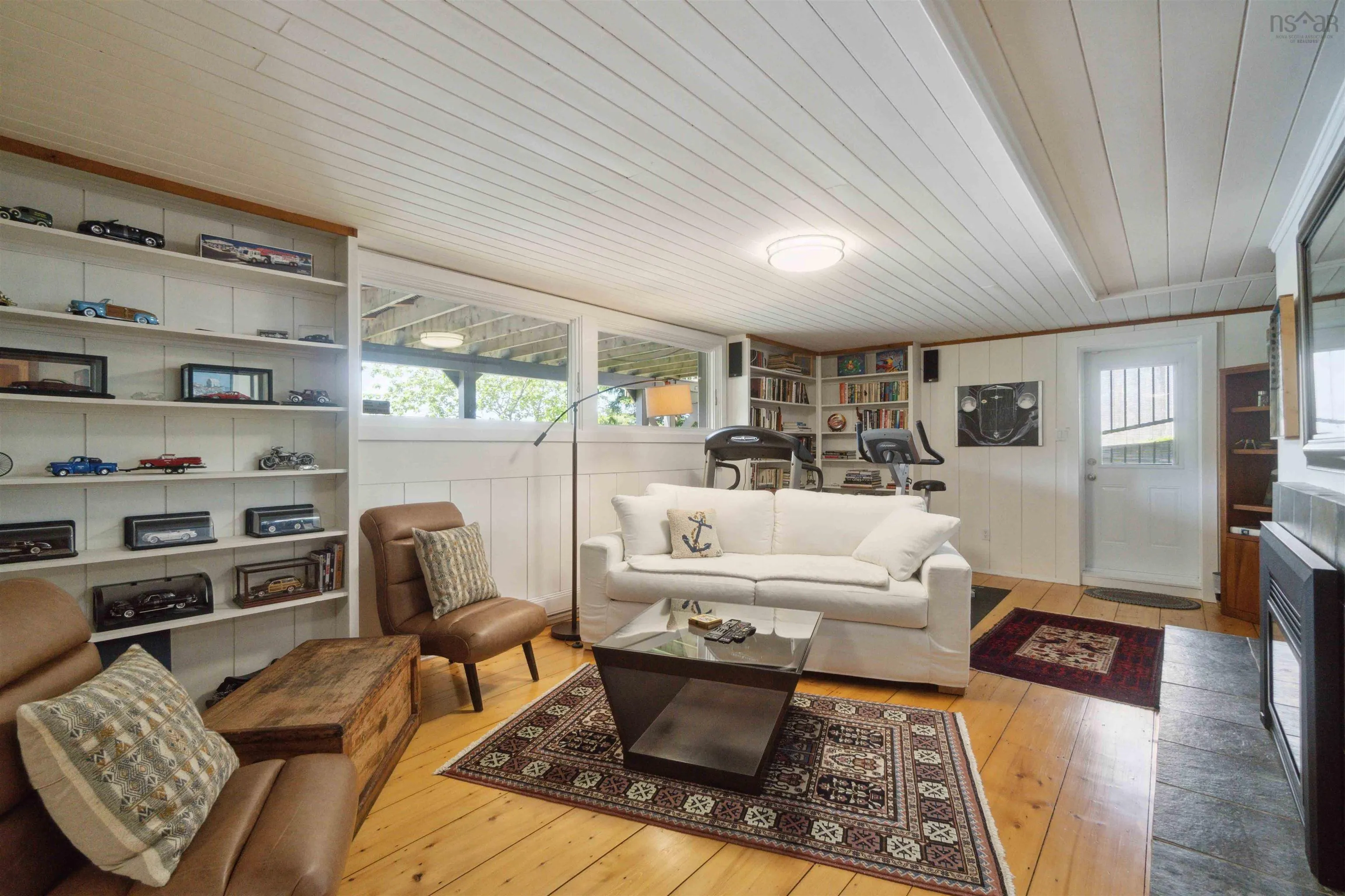 1077 Shore Drive, Bedford Ns B4a 2e6, 3 Bedrooms Bedrooms, ,3 BathroomsBathrooms,Residential,For Sale,Shore,202413677