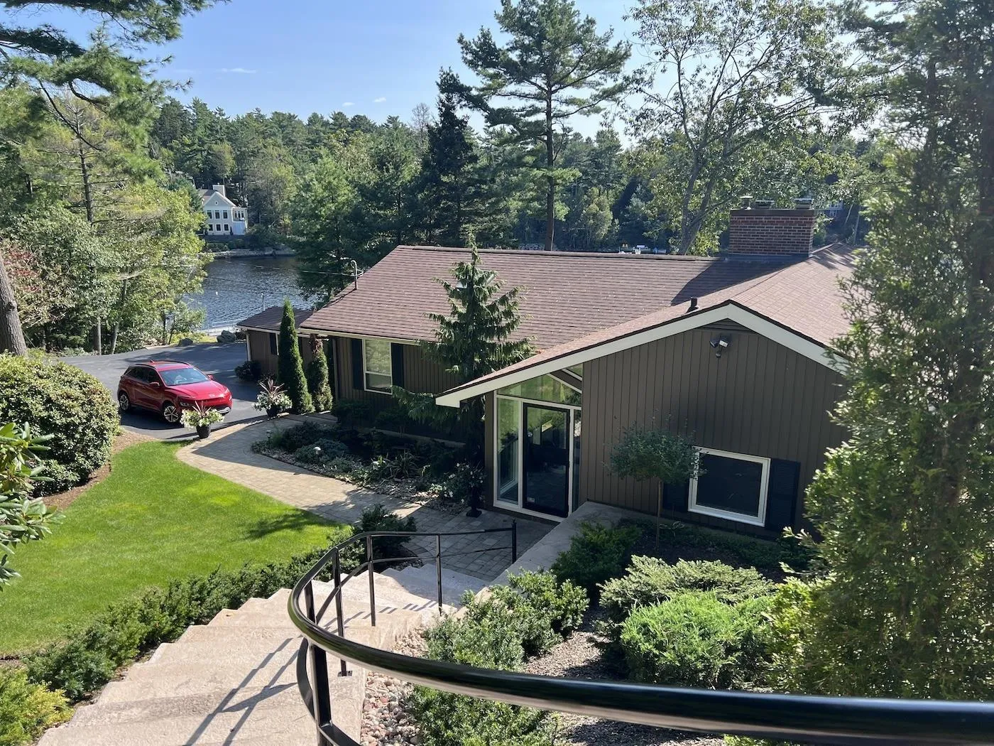 1077 Shore Drive, Bedford Ns B4a 2e6, 3 Bedrooms Bedrooms, ,3 BathroomsBathrooms,Residential,For Sale,Shore,202413677