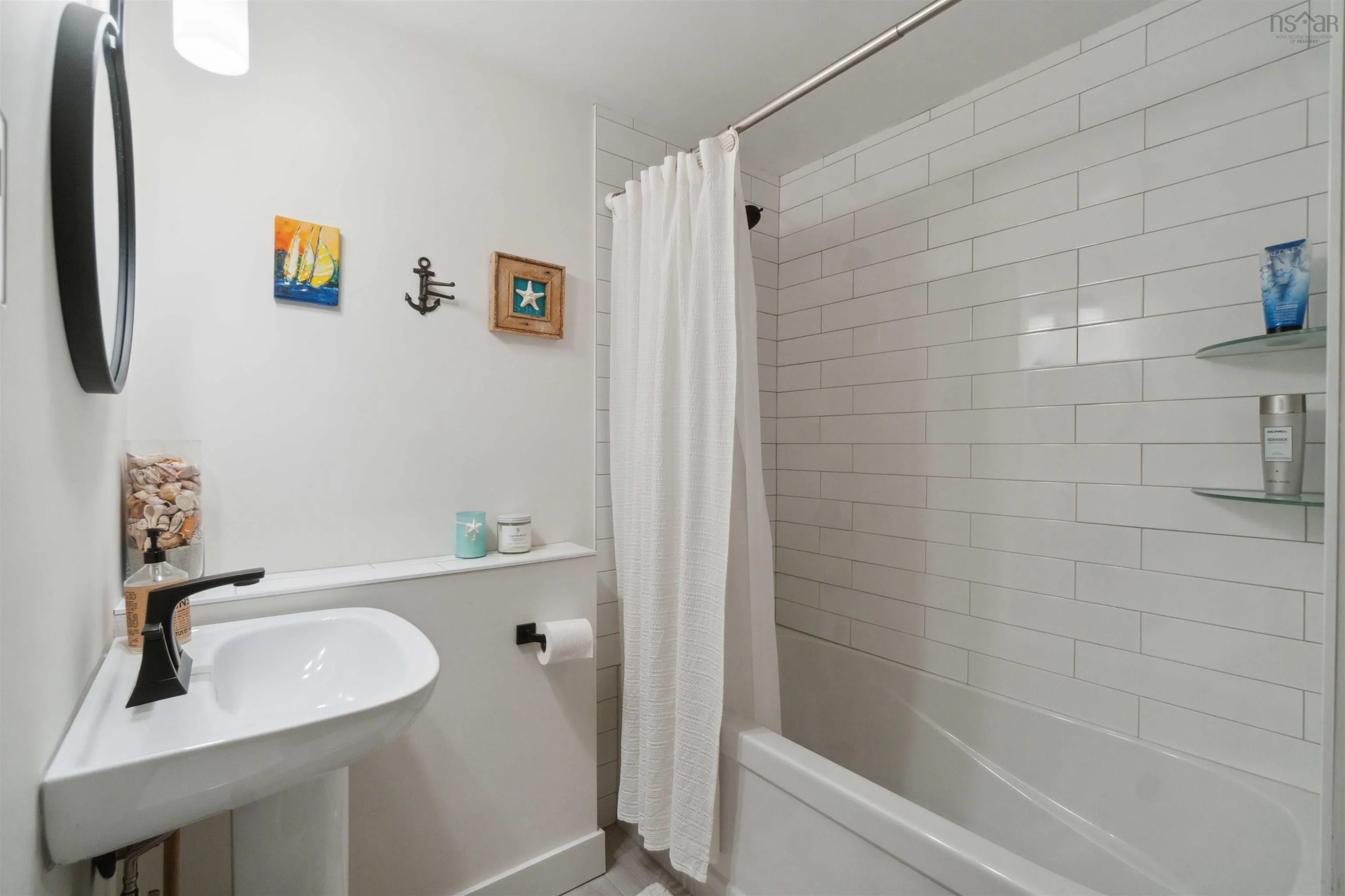 1077 Shore Drive, Bedford Ns B4a 2e6, 3 Bedrooms Bedrooms, ,3 BathroomsBathrooms,Residential,For Sale,Shore,202413677