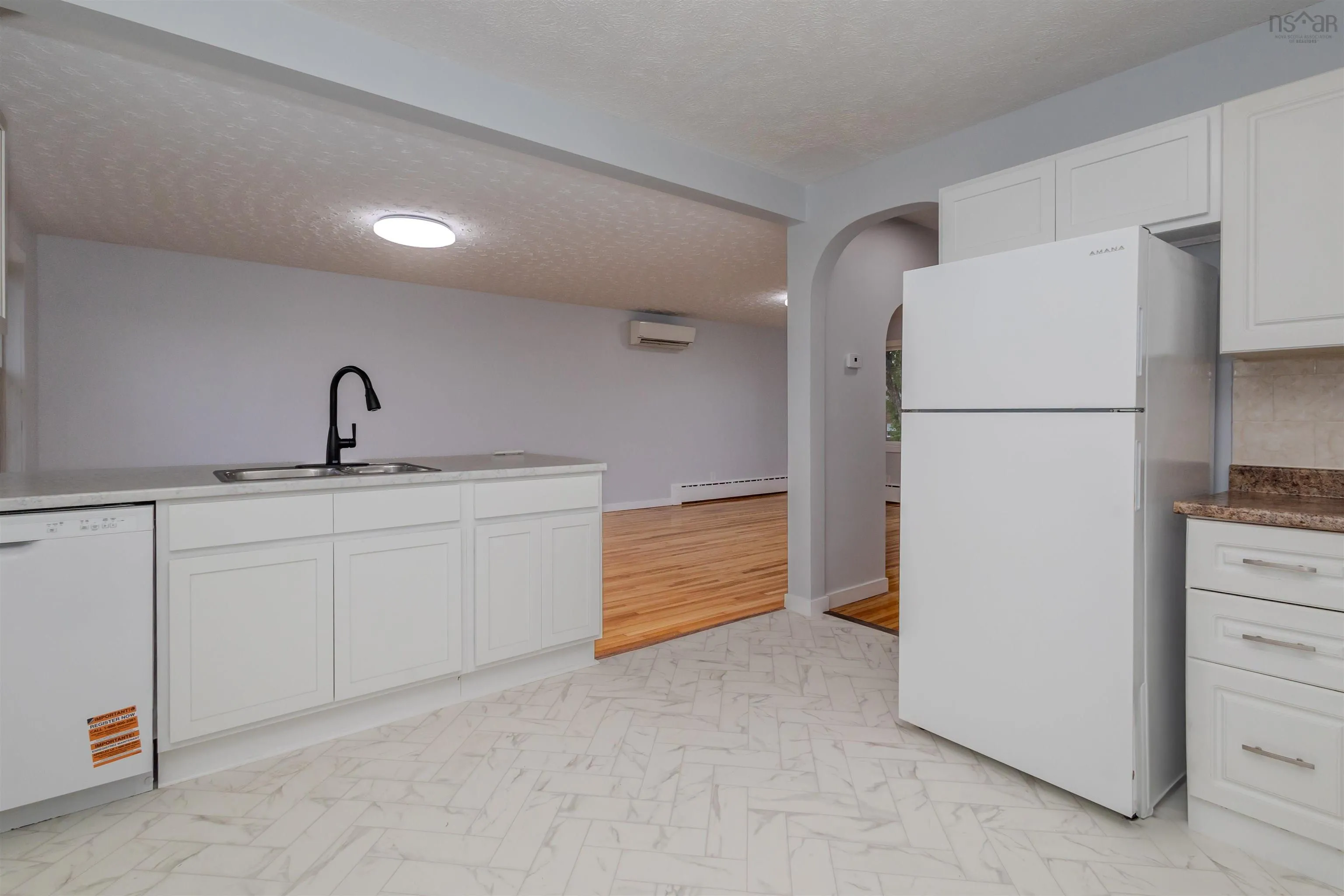 46 Catherine Street, Sydney, NS B1N 2W1, 3 Bedrooms Bedrooms, ,2 BathroomsBathrooms,Residential,For Sale,Catherine,202521599