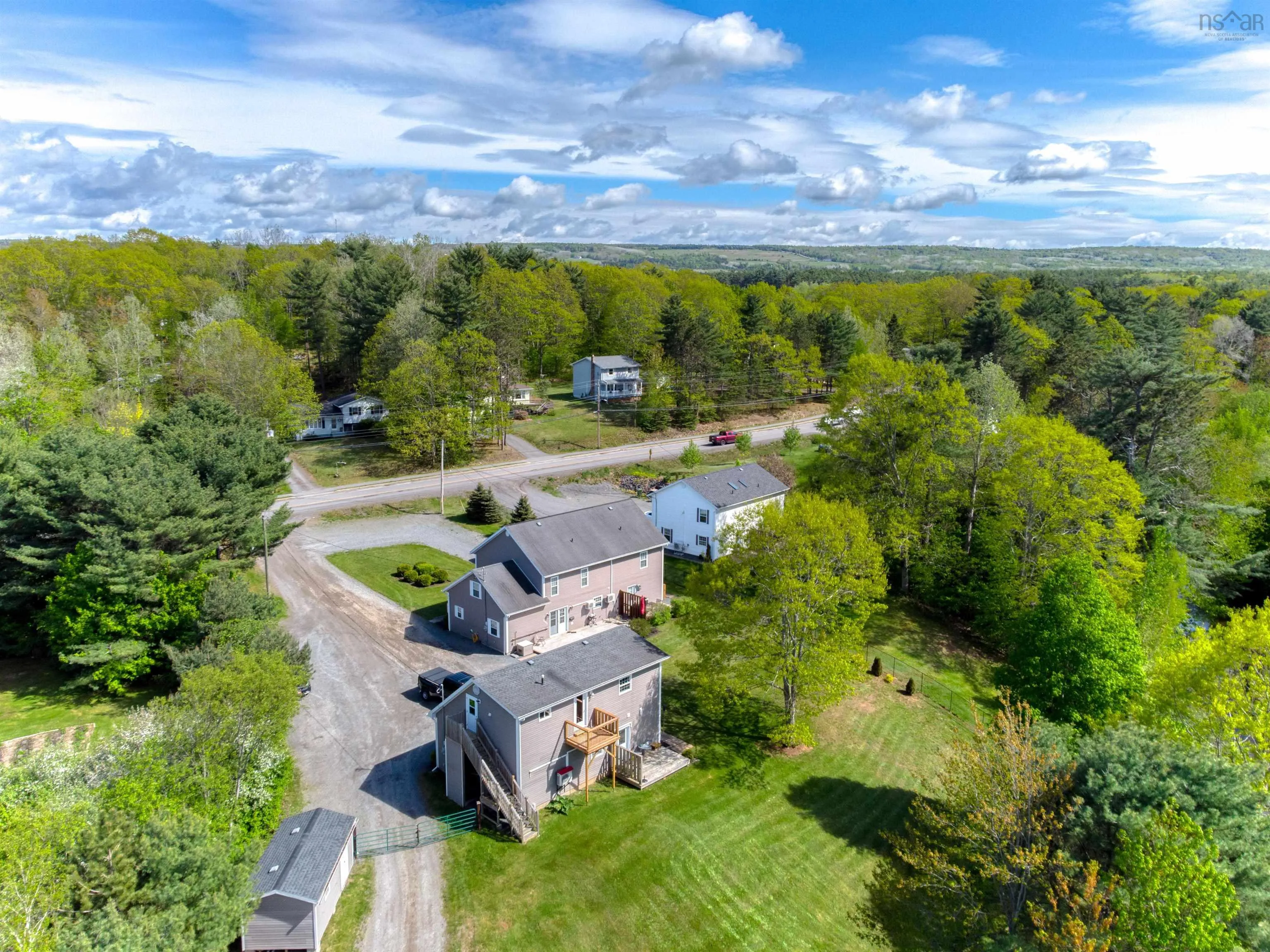 2989-2993 Lovett Road, Coldbrook, NS B4R 1A4, 7 Bedrooms Bedrooms, ,5 BathroomsBathrooms,Residential,For Sale,Lovett Road,202523347