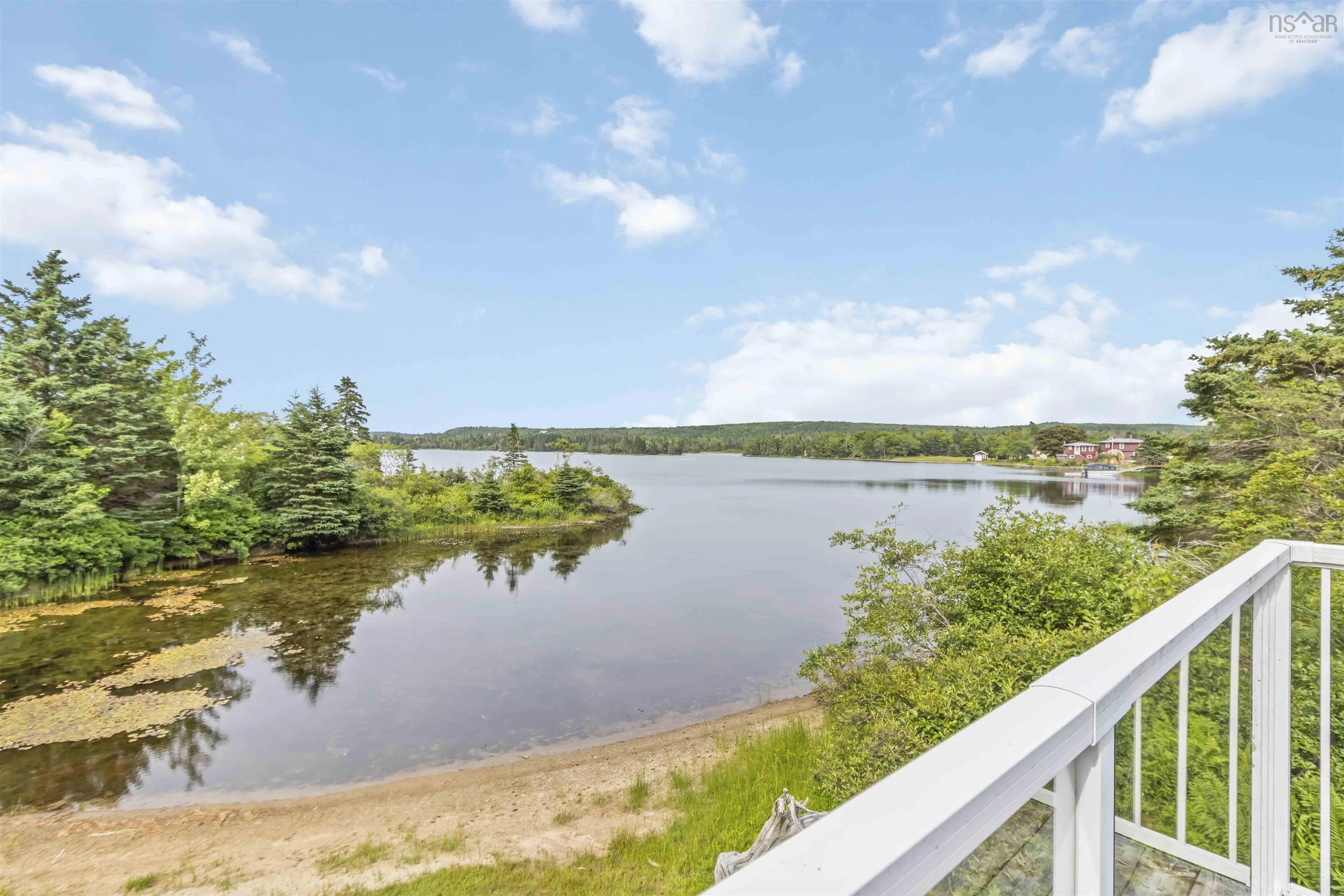 195 Bellefontaine Road, Middle Porters Lake, NS B3E 1K7, 3 Bedrooms Bedrooms, ,2 BathroomsBathrooms,Residential,For Sale,Bellefontaine,202517960