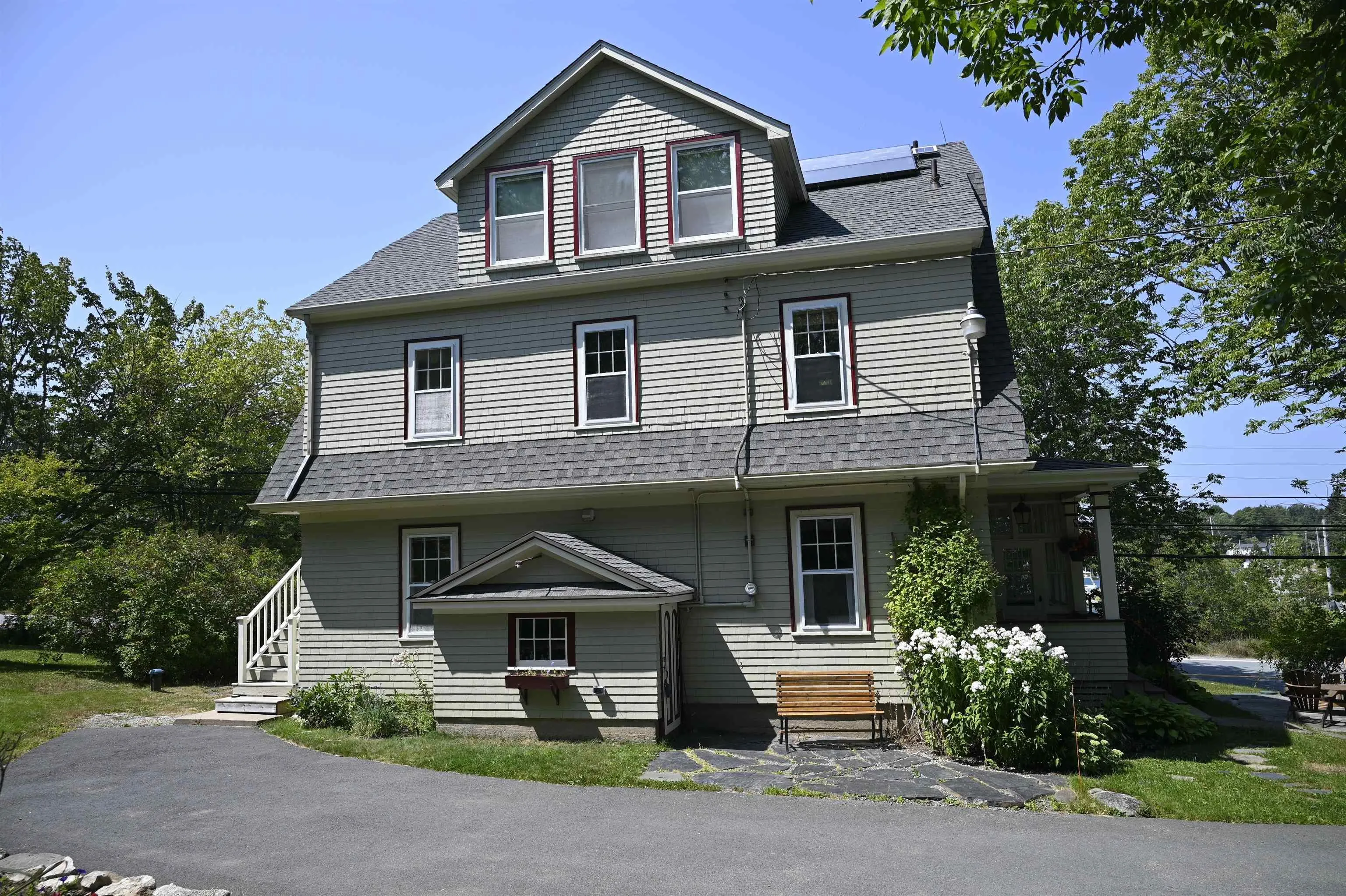 9957 Peggys Cove Road, Hacketts Cove, NS B3Z 3J4, 5 Bedrooms Bedrooms, ,3 BathroomsBathrooms,Residential,For Sale,Peggys Cove,202520672