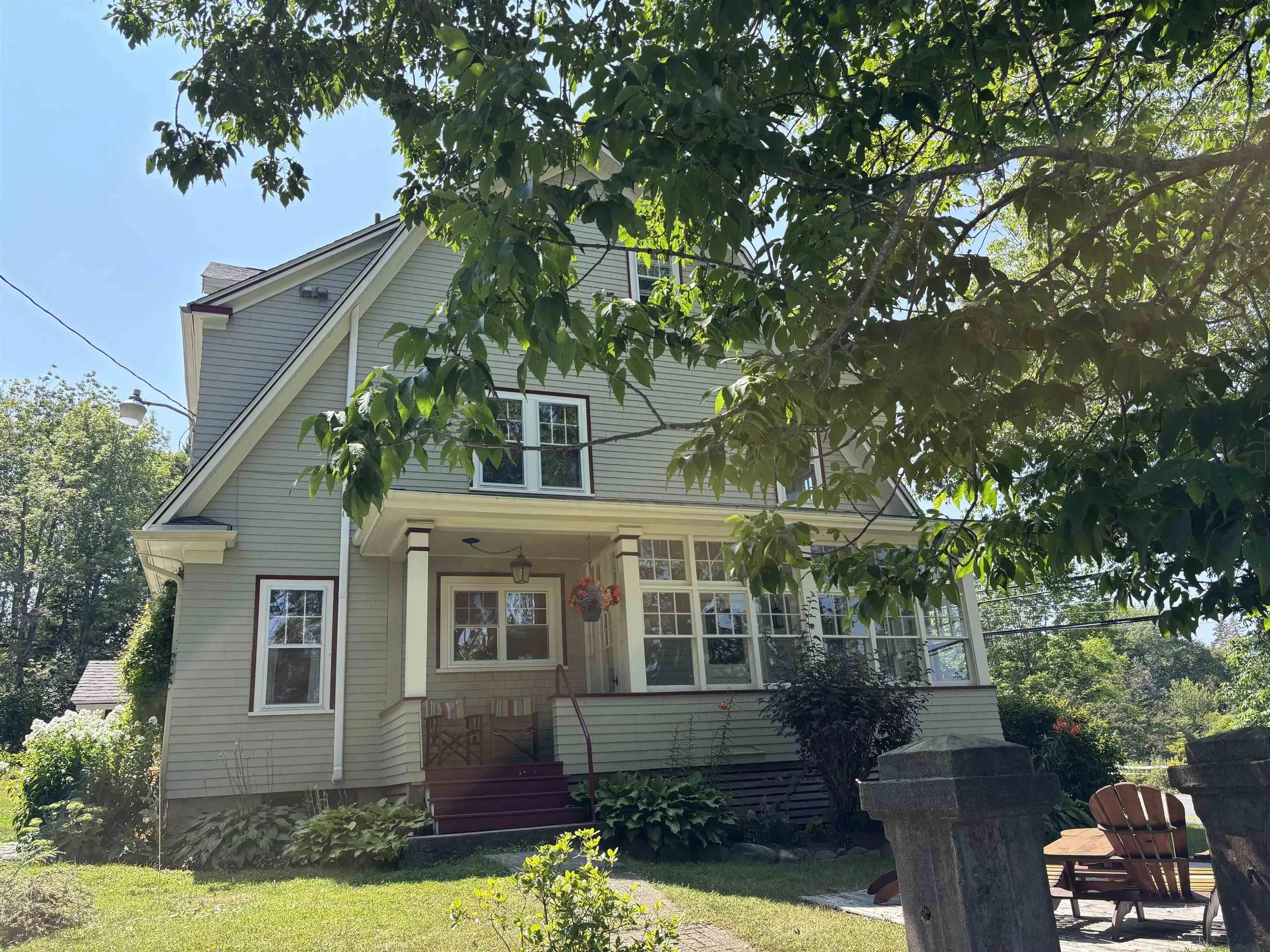 9957 Peggys Cove Road, Hacketts Cove, NS B3Z 3J4, 5 Bedrooms Bedrooms, ,3 BathroomsBathrooms,Residential,For Sale,Peggys Cove,202520672