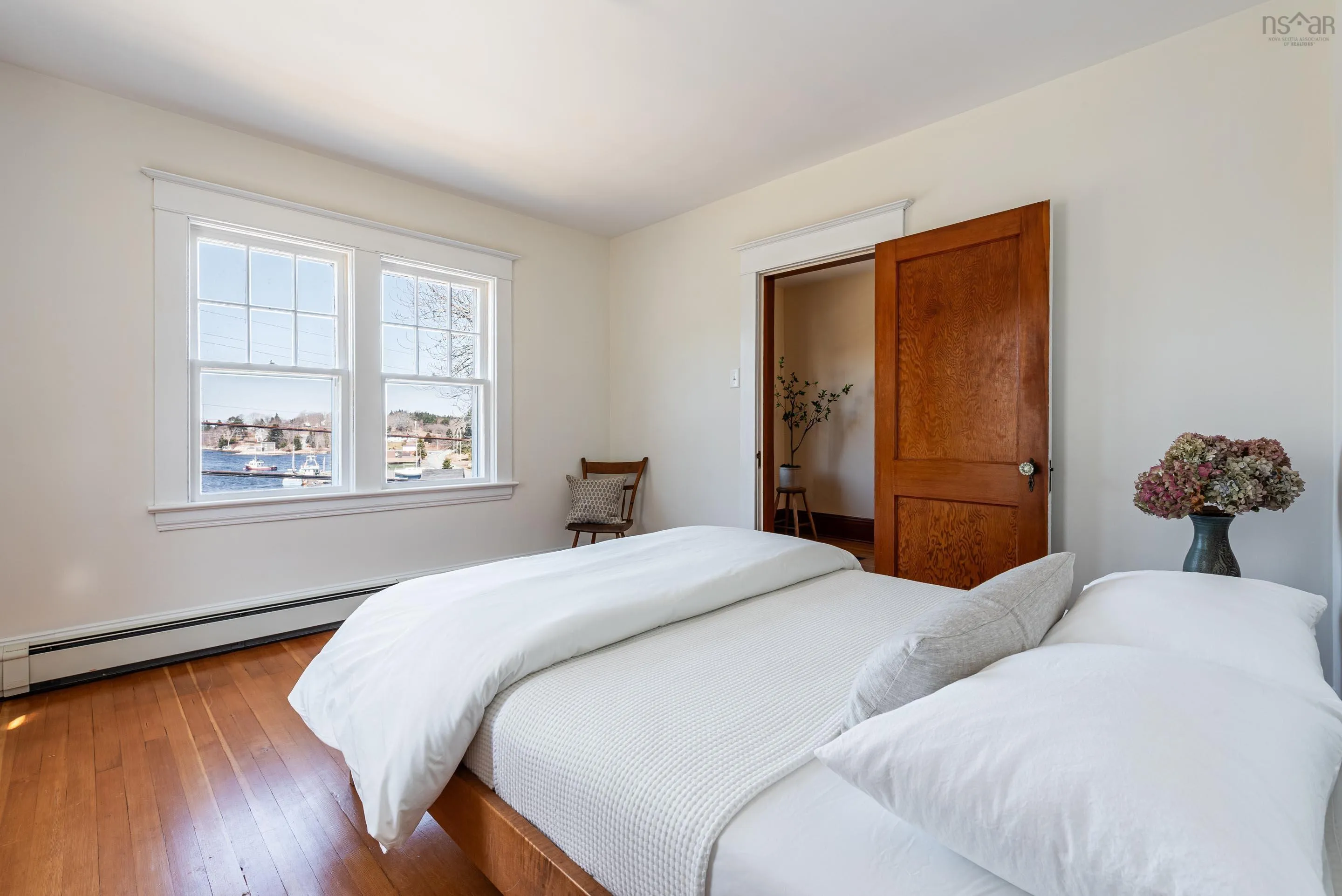 9957 Peggys Cove Road, Hacketts Cove, NS B3Z 3J4, 5 Bedrooms Bedrooms, ,3 BathroomsBathrooms,Residential,For Sale,Peggys Cove,202520672