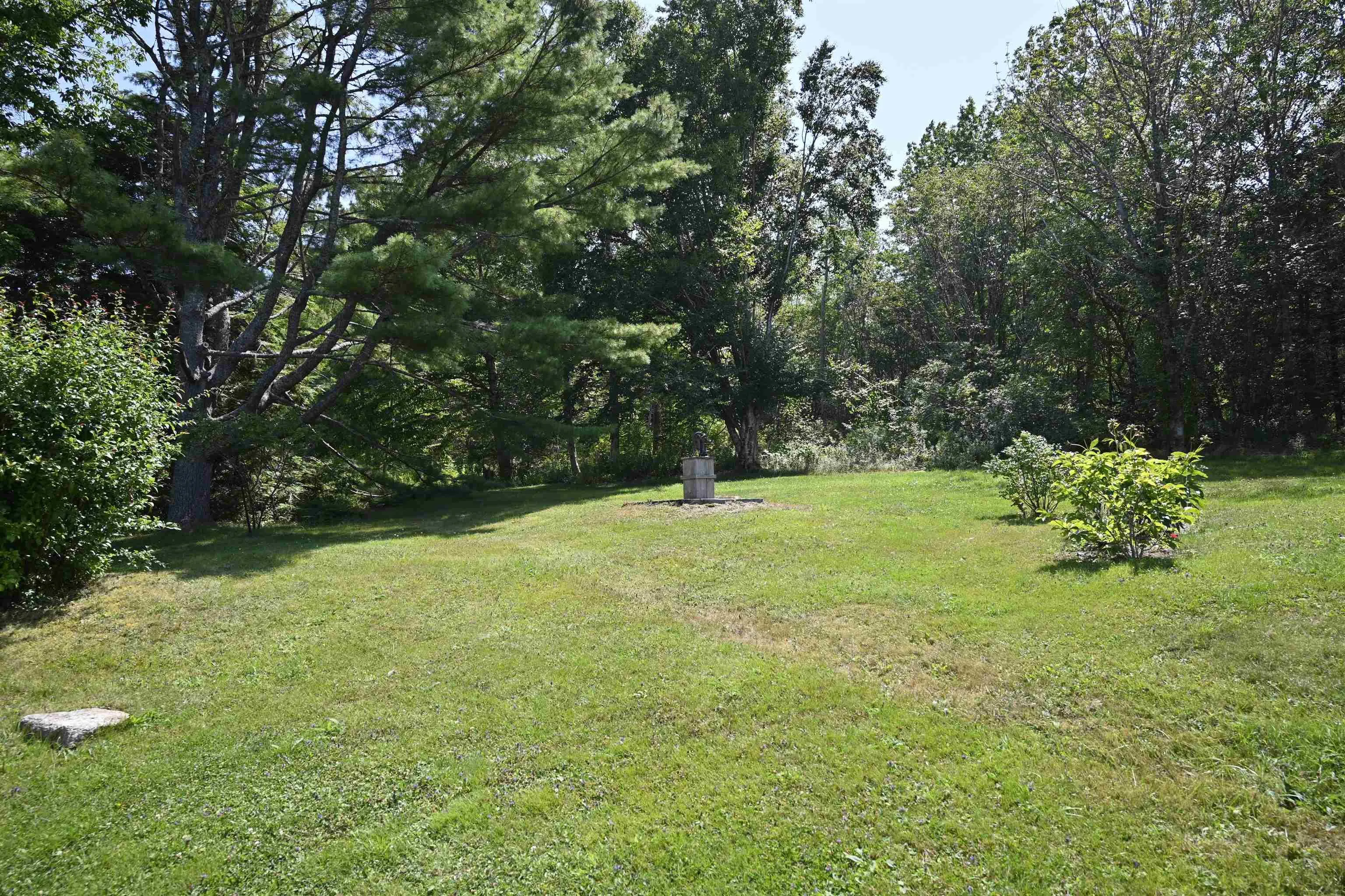 9957 Peggys Cove Road, Hacketts Cove, NS B3Z 3J4, 5 Bedrooms Bedrooms, ,3 BathroomsBathrooms,Residential,For Sale,Peggys Cove,202520672