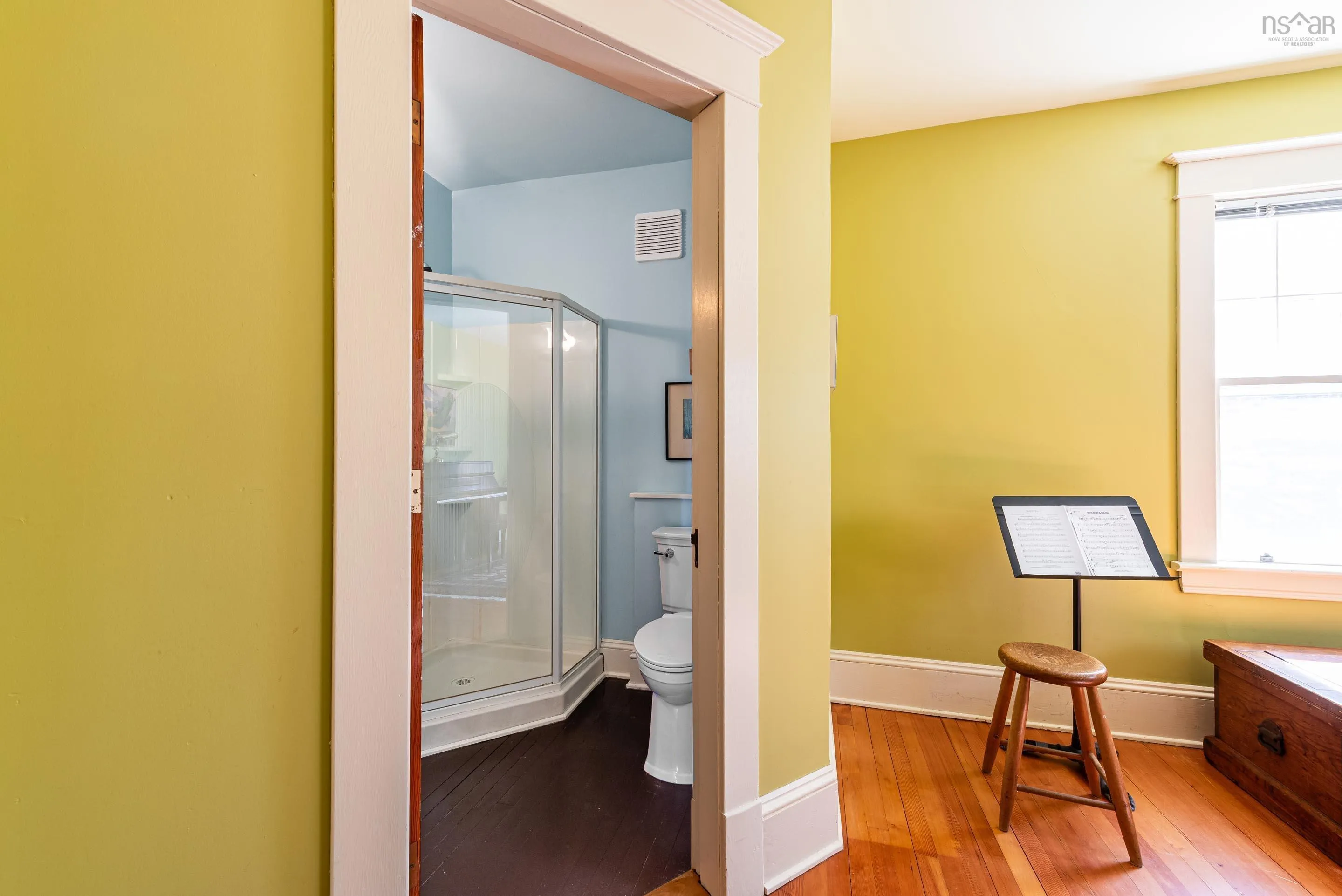 9957 Peggys Cove Road, Hacketts Cove, NS B3Z 3J4, 5 Bedrooms Bedrooms, ,3 BathroomsBathrooms,Residential,For Sale,Peggys Cove,202520672