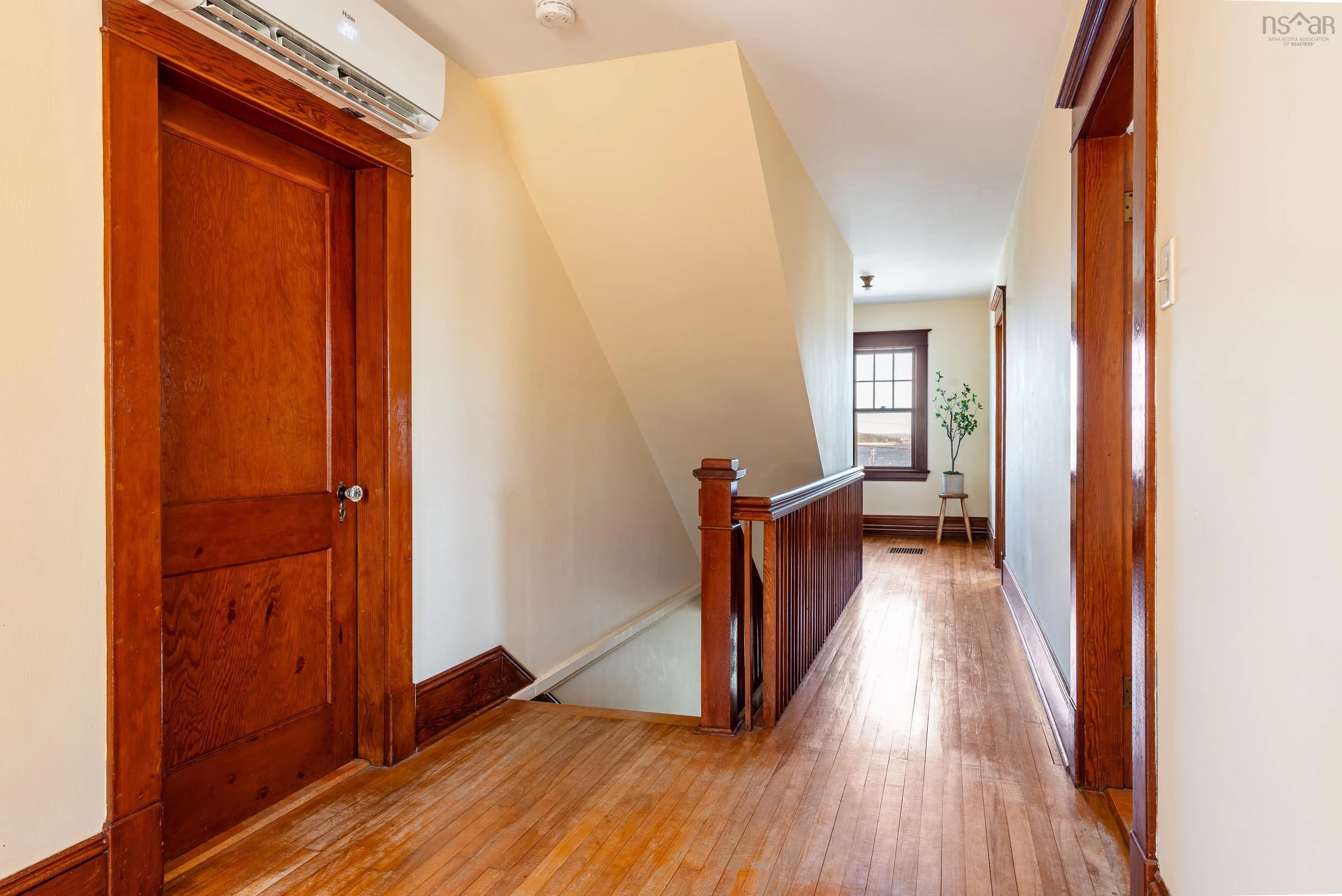 9957 Peggys Cove Road, Hacketts Cove, NS B3Z 3J4, 5 Bedrooms Bedrooms, ,3 BathroomsBathrooms,Residential,For Sale,Peggys Cove,202520672