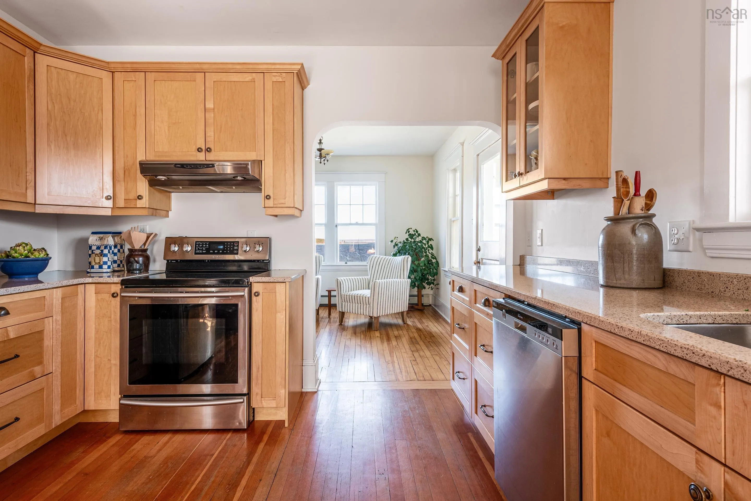 9957 Peggys Cove Road, Hacketts Cove, NS B3Z 3J4, 5 Bedrooms Bedrooms, ,3 BathroomsBathrooms,Residential,For Sale,Peggys Cove,202520672