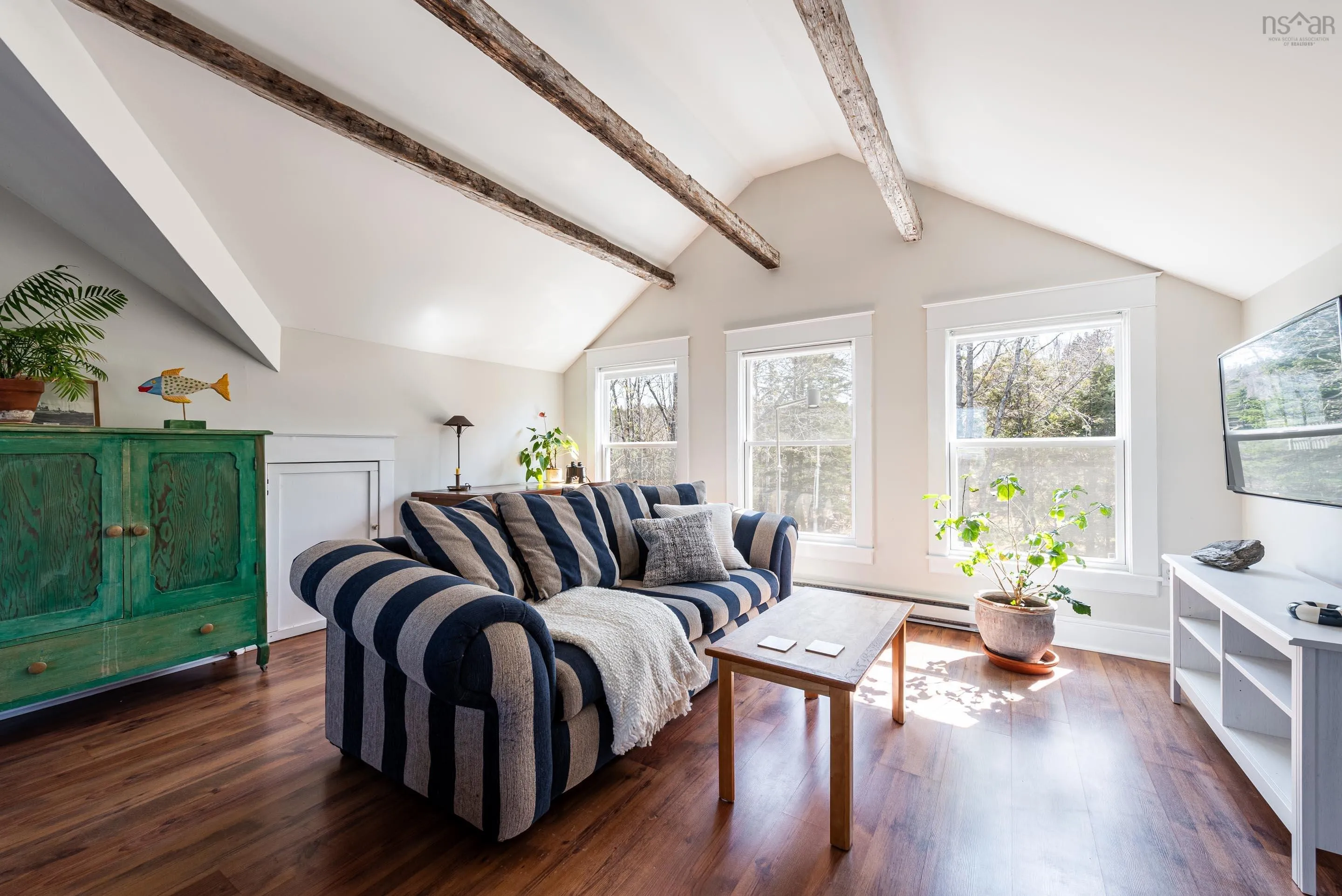 9957 Peggys Cove Road, Hacketts Cove, NS B3Z 3J4, 5 Bedrooms Bedrooms, ,3 BathroomsBathrooms,Residential,For Sale,Peggys Cove,202520672
