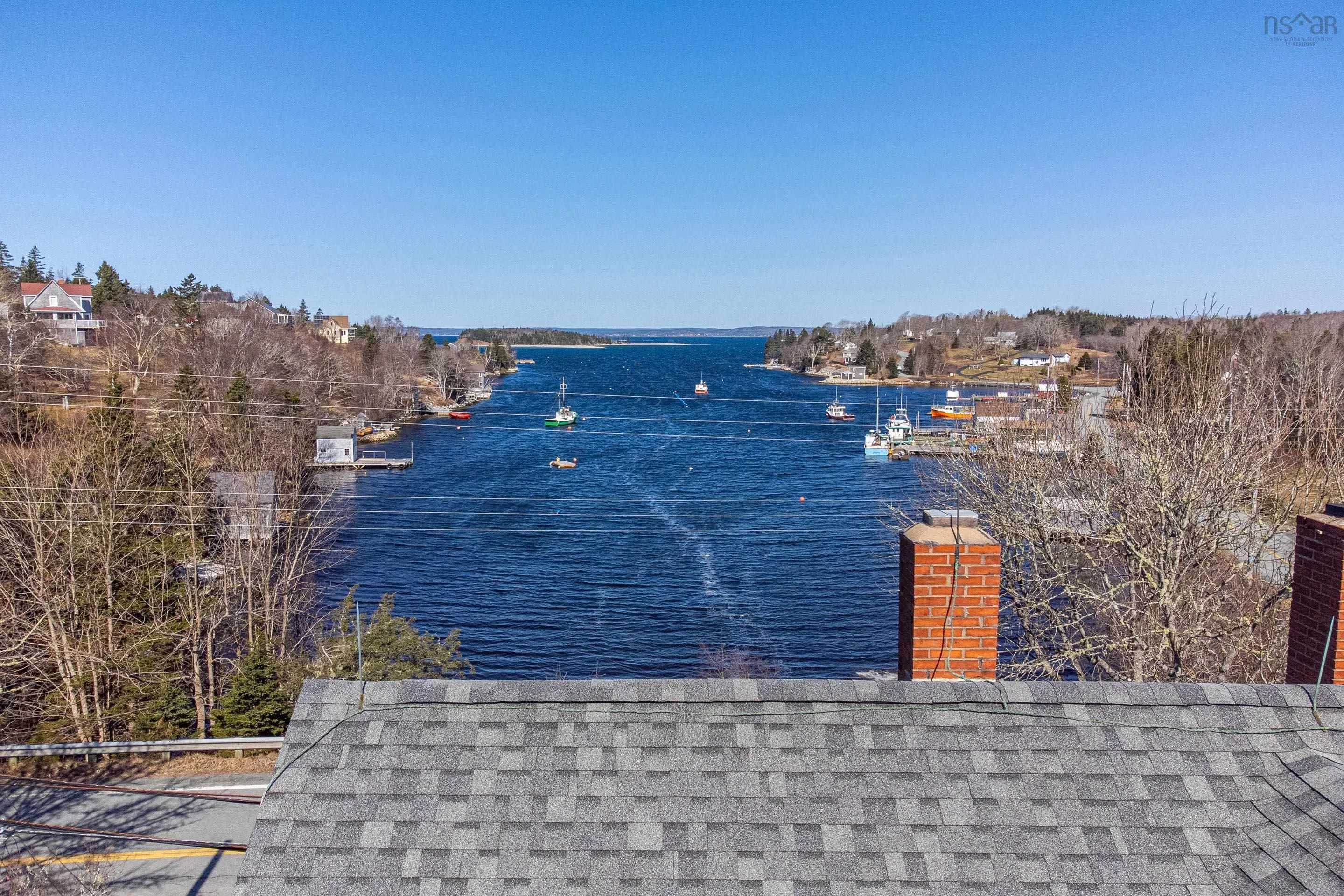 9957 Peggys Cove Road, Hacketts Cove, NS B3Z 3J4, 5 Bedrooms Bedrooms, ,3 BathroomsBathrooms,Residential,For Sale,Peggys Cove,202520672