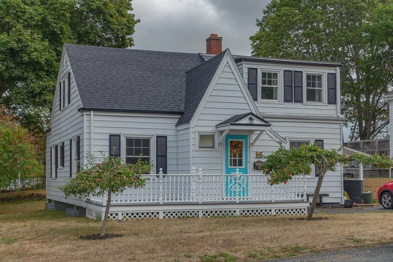 6 Comeau Avenue, Kentville, NS B4N 1P4, 4 Bedrooms Bedrooms, ,2 BathroomsBathrooms,Residential,For Sale,Comeau,202522790