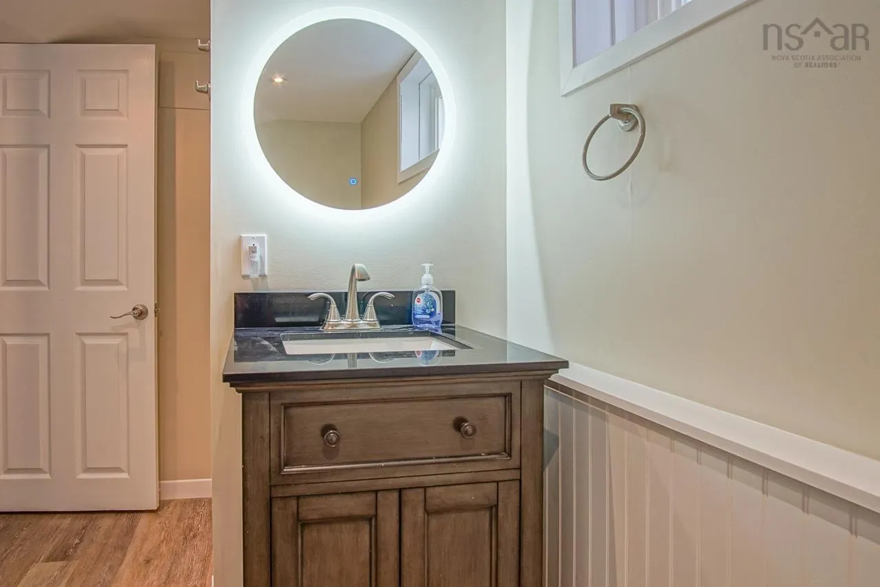 6 Comeau Avenue, Kentville, NS B4N 1P4, 4 Bedrooms Bedrooms, ,2 BathroomsBathrooms,Residential,For Sale,Comeau,202522790