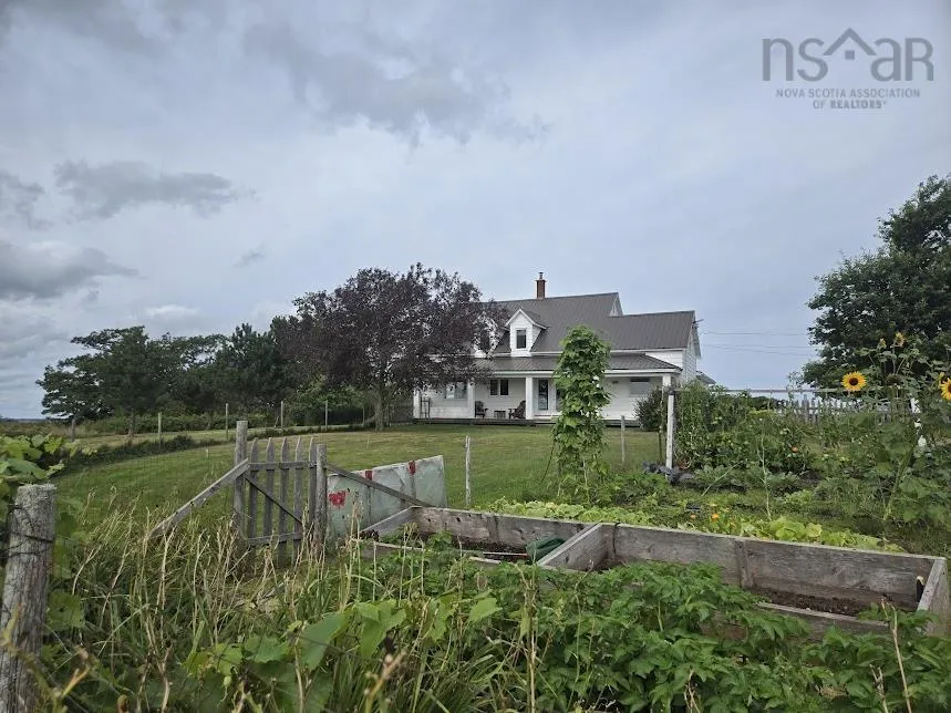 803 6 Highway, Marshville Ns B0k 1n0, 3 Bedrooms Bedrooms, ,2 BathroomsBathrooms,Farm,For Sale,6,202422438