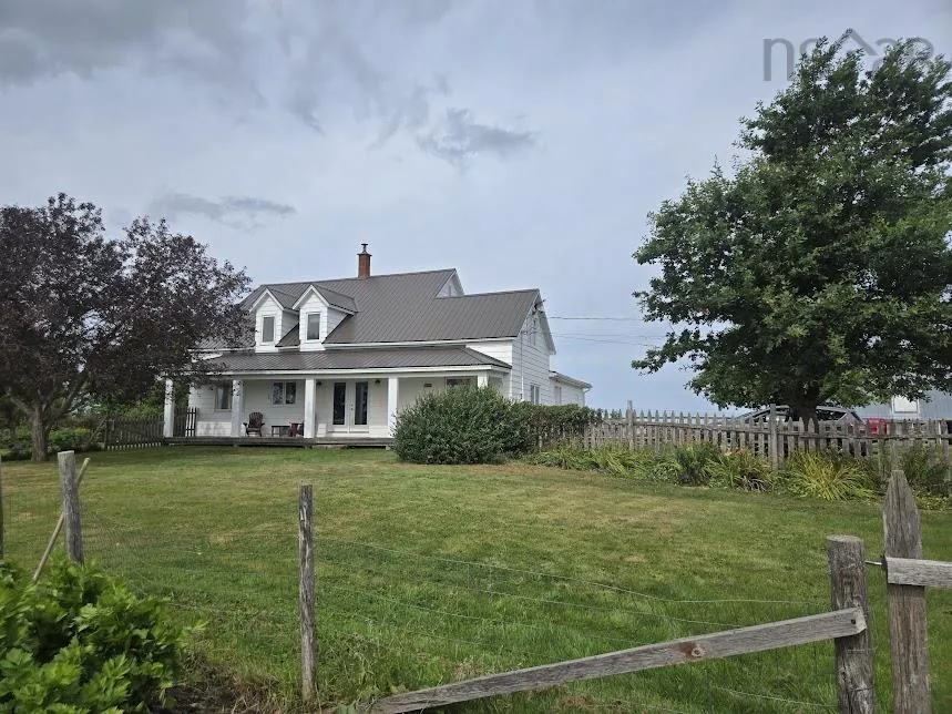 803 6 Highway, Marshville Ns B0k 1n0, 3 Bedrooms Bedrooms, ,2 BathroomsBathrooms,Farm,For Sale,6,202422438